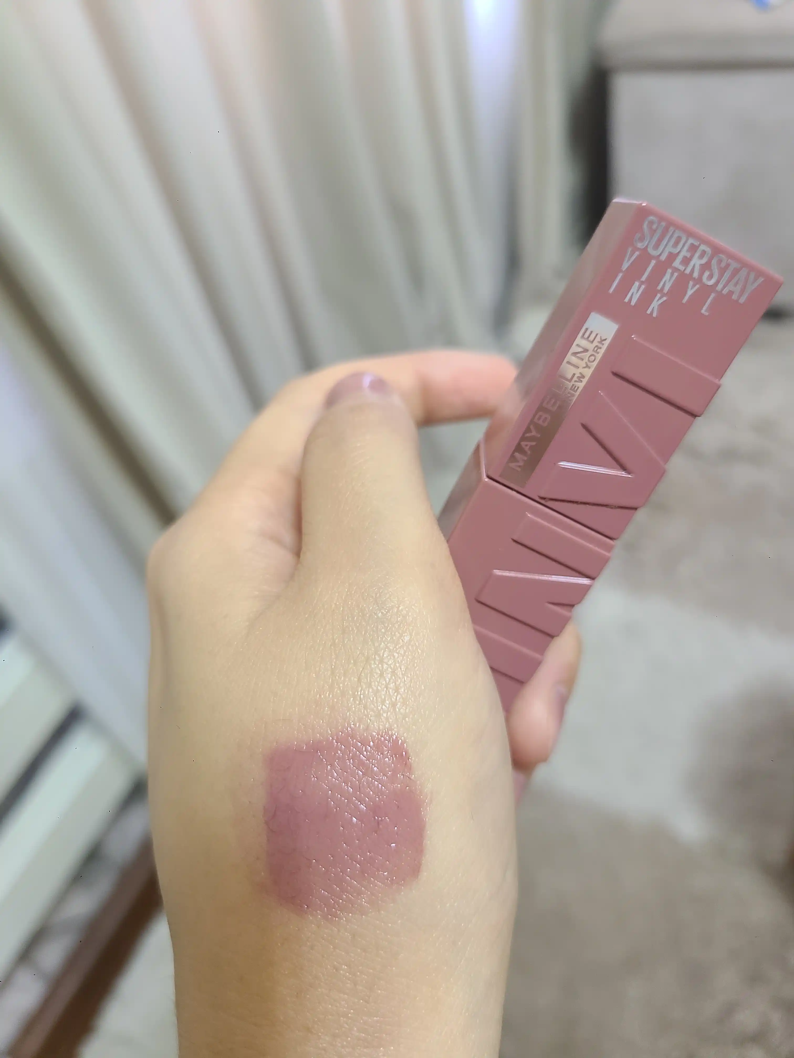 Губная помада Maybelline Vinyl Ink, тон 35 Cheeky, 40 г