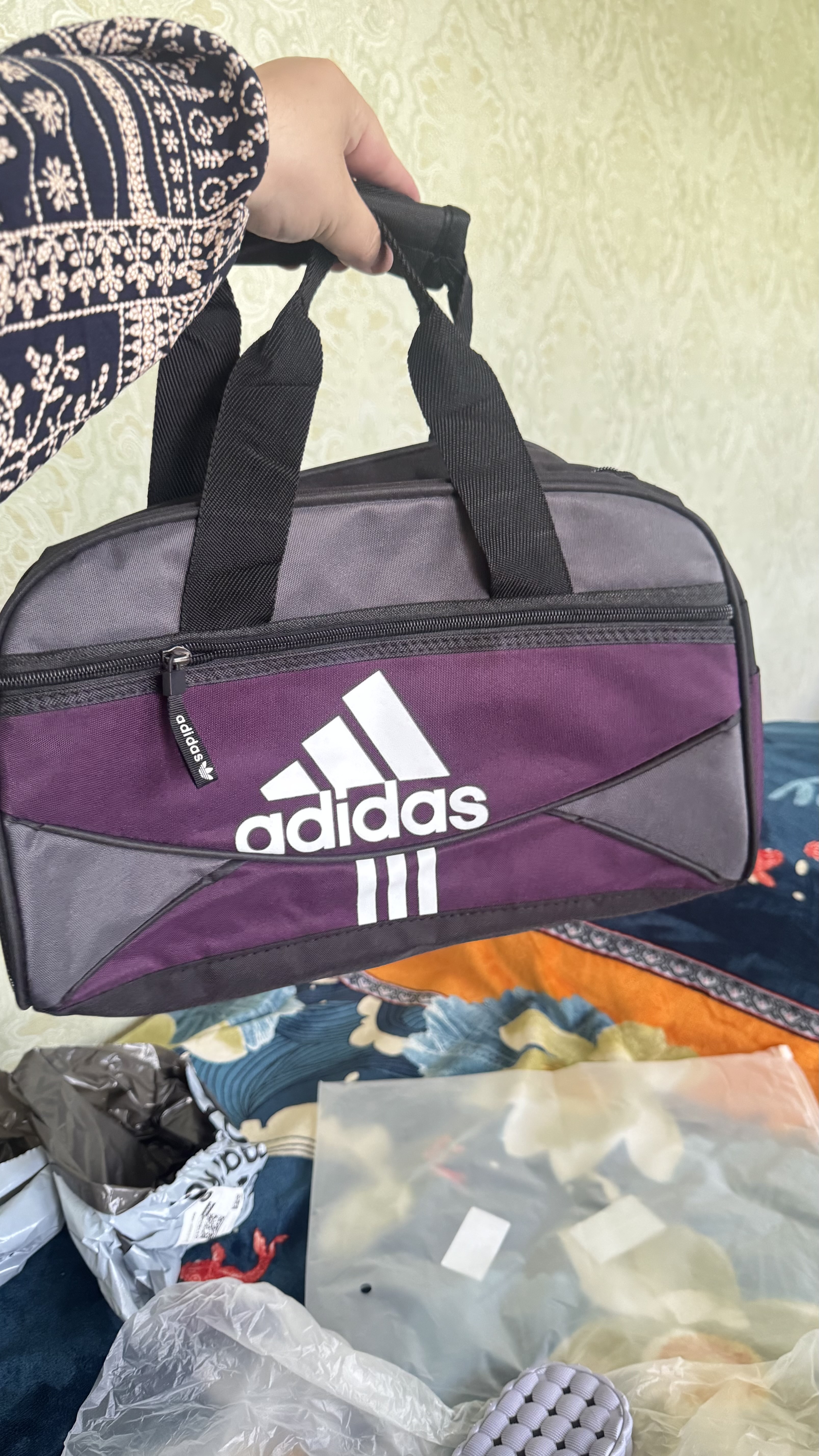 Kichik sport sumka 15L, sayohat va fitnes uchun, yengil va sig‘imli yo‘l sumkasi adidas