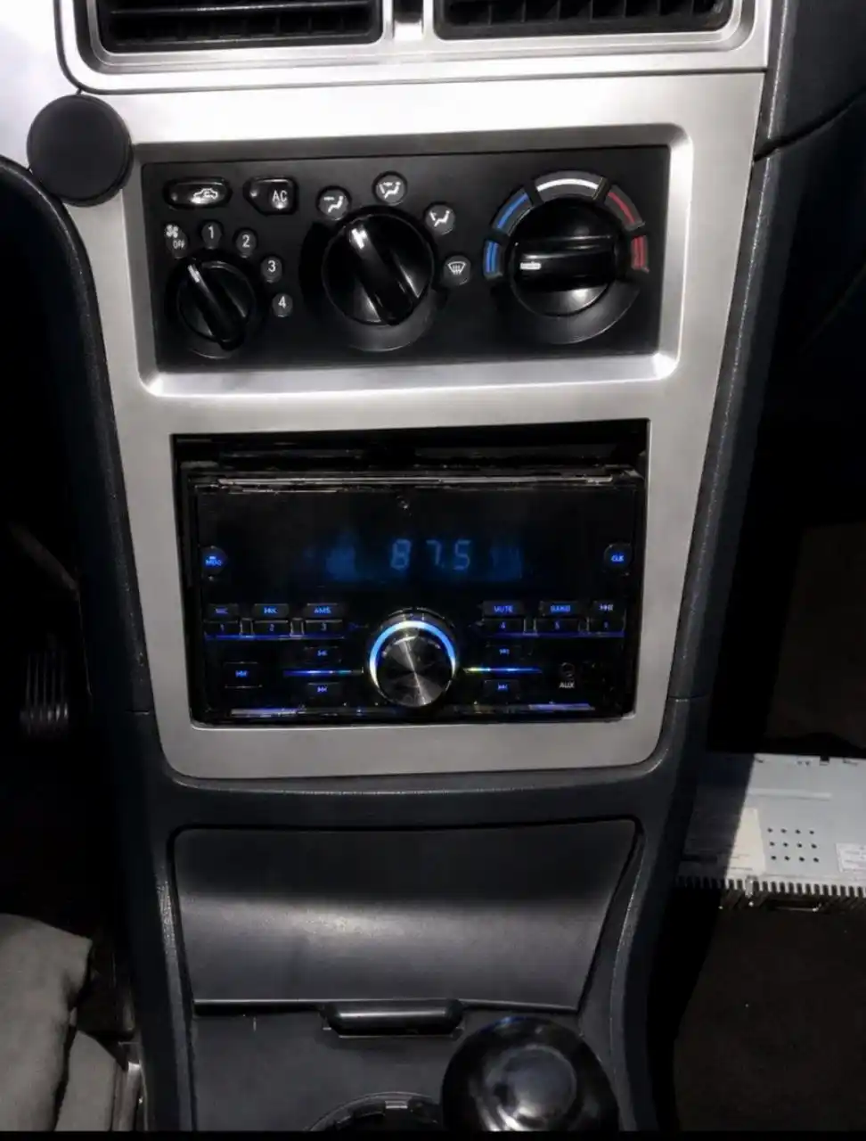 Автомагнитола GT-CAR SD323 E-GT, с пультом, магнитола для автомобиля, с подсветкой