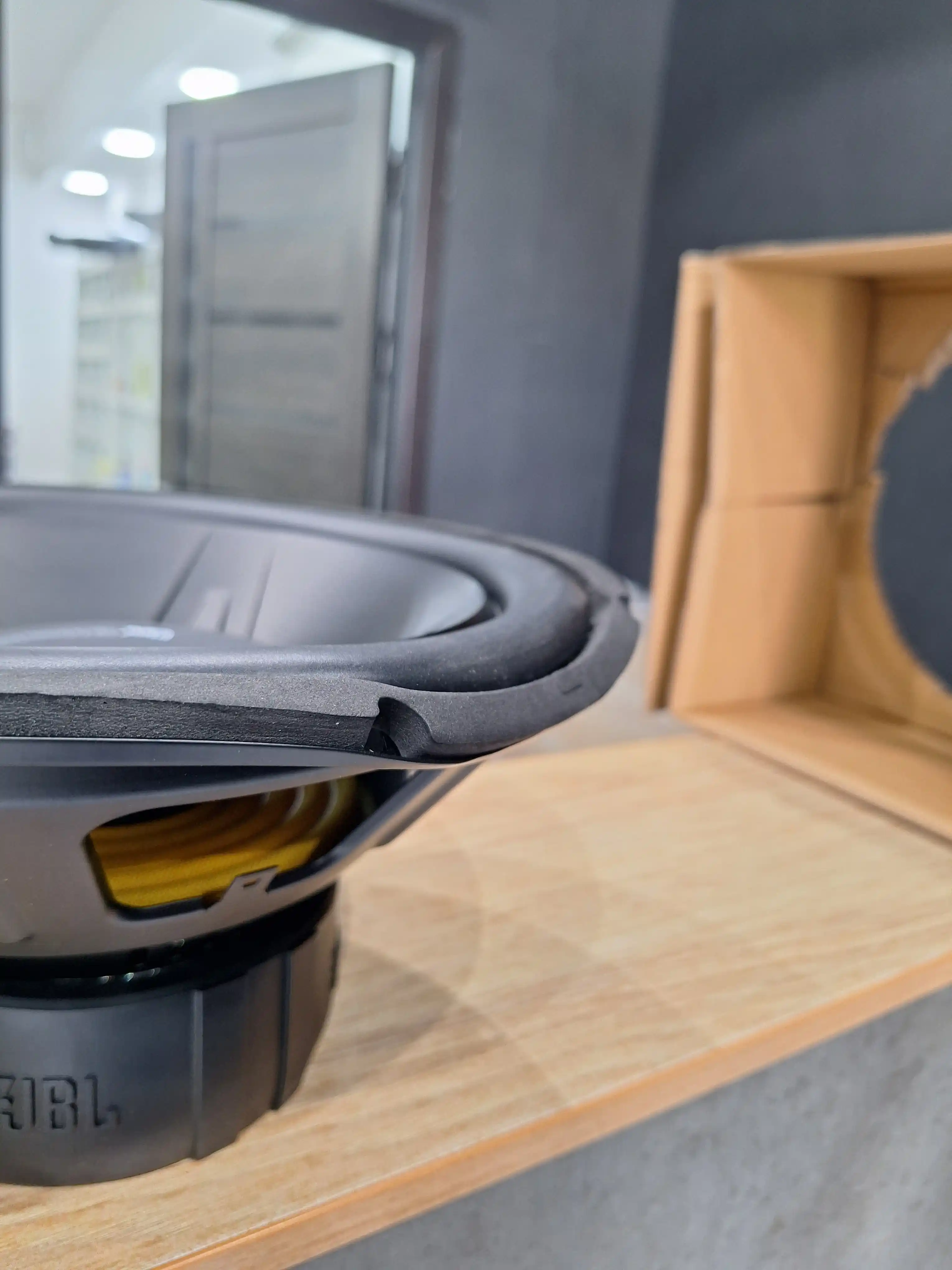 JBL GT5-S12 avtomobil sabvuferi, 12 dyuym (300 mm), 1200 Vt, passiv dinamik