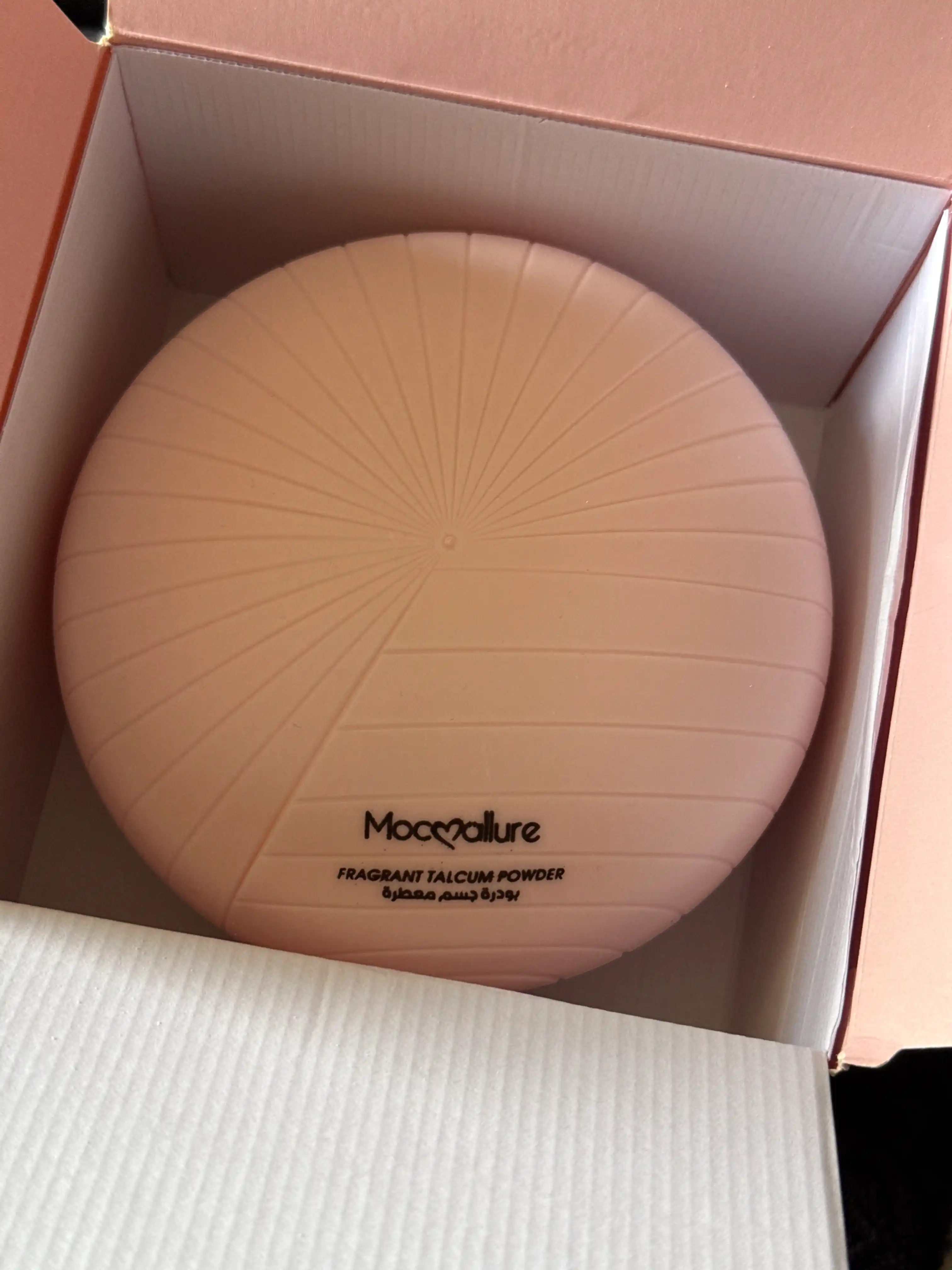 Ayollar uchun xushbo‘y talk, tana pudrasi Mocallure, 100 g