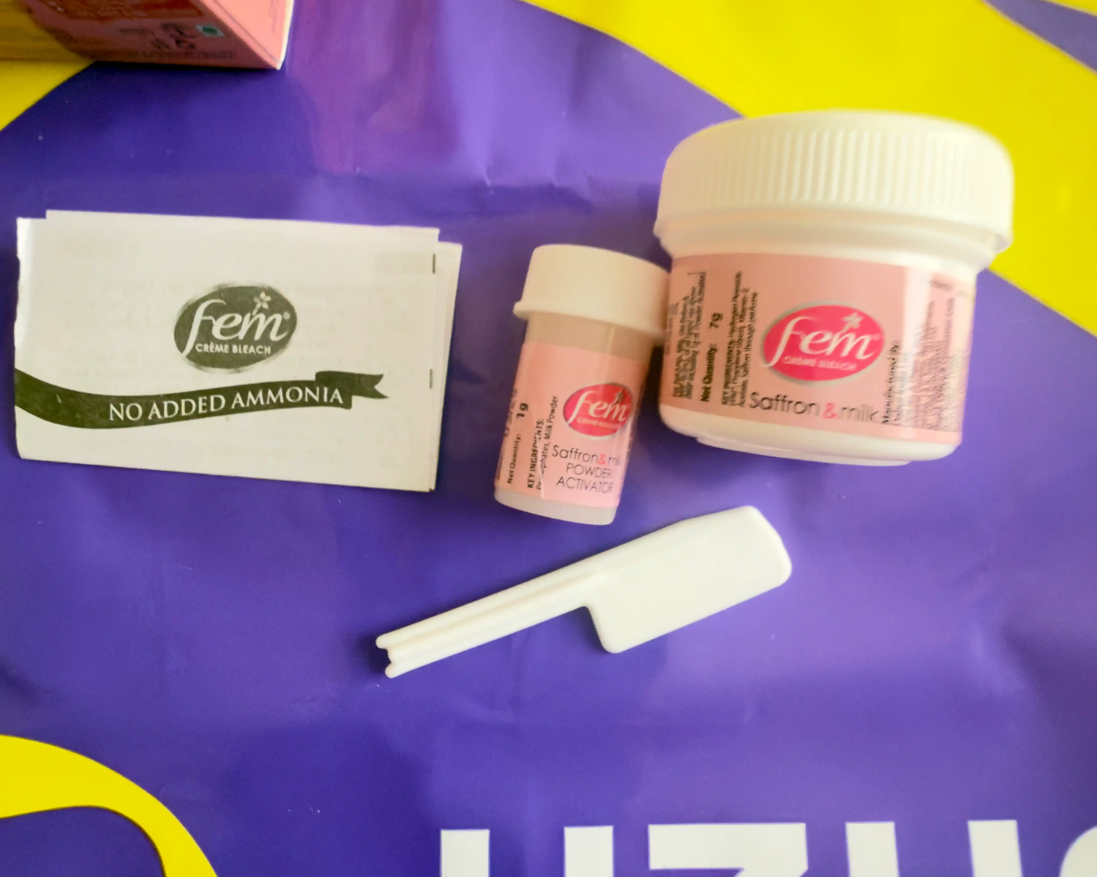 Fem Fairness safron va sut krem, oqartiruvchi, 8 gr