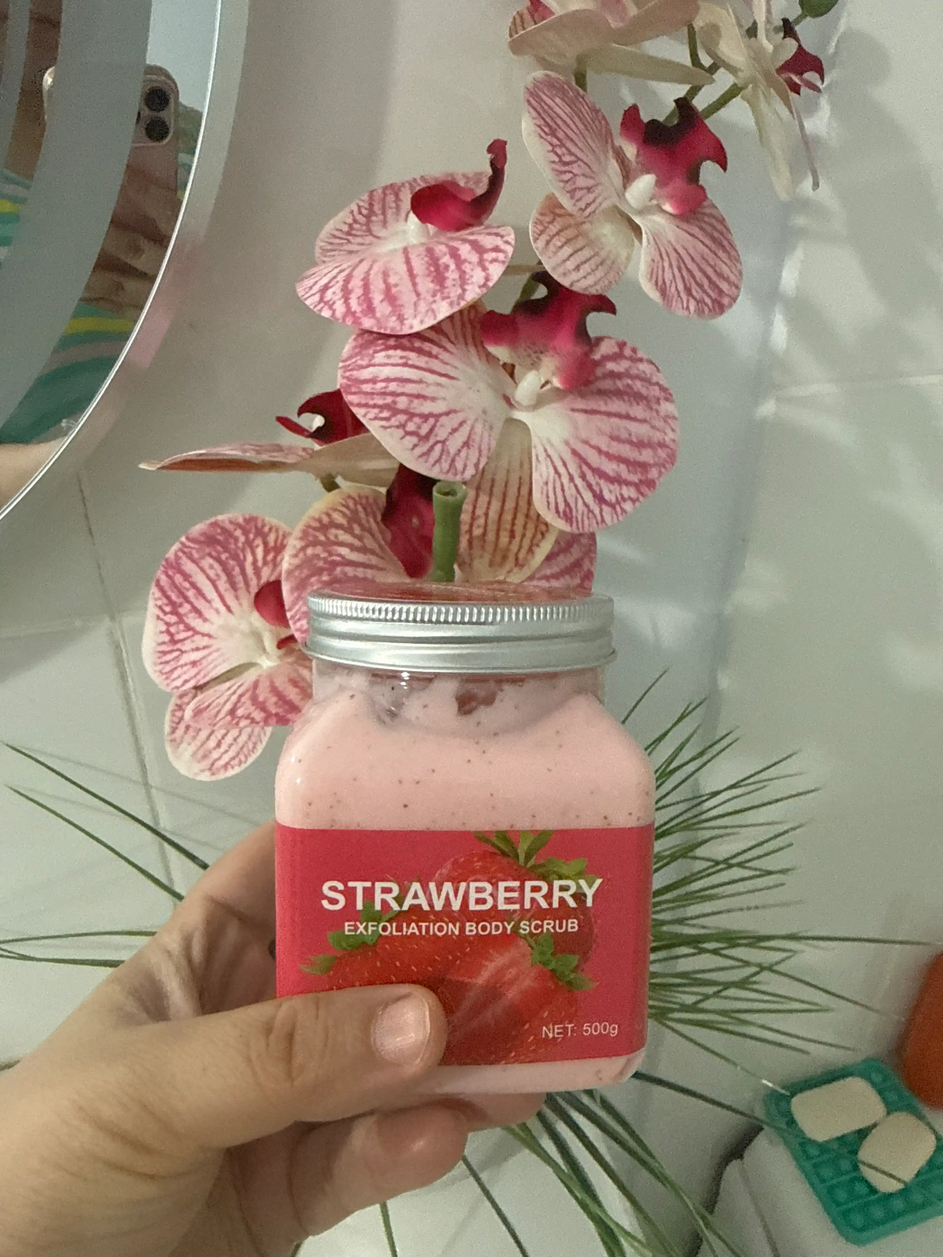Скраб для лица и тела Sherbet Body Scrub, с экстрактом малины и клубники, 500 / 350 гр