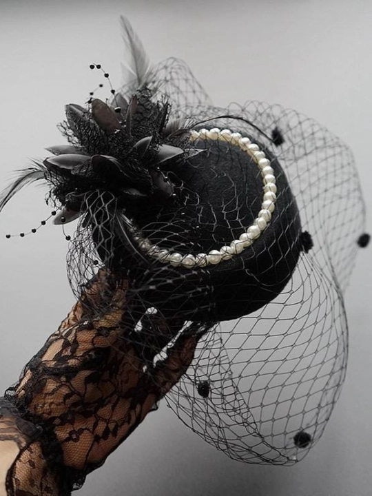 Ayollar uchun nafis fascinator shlyapacha - 