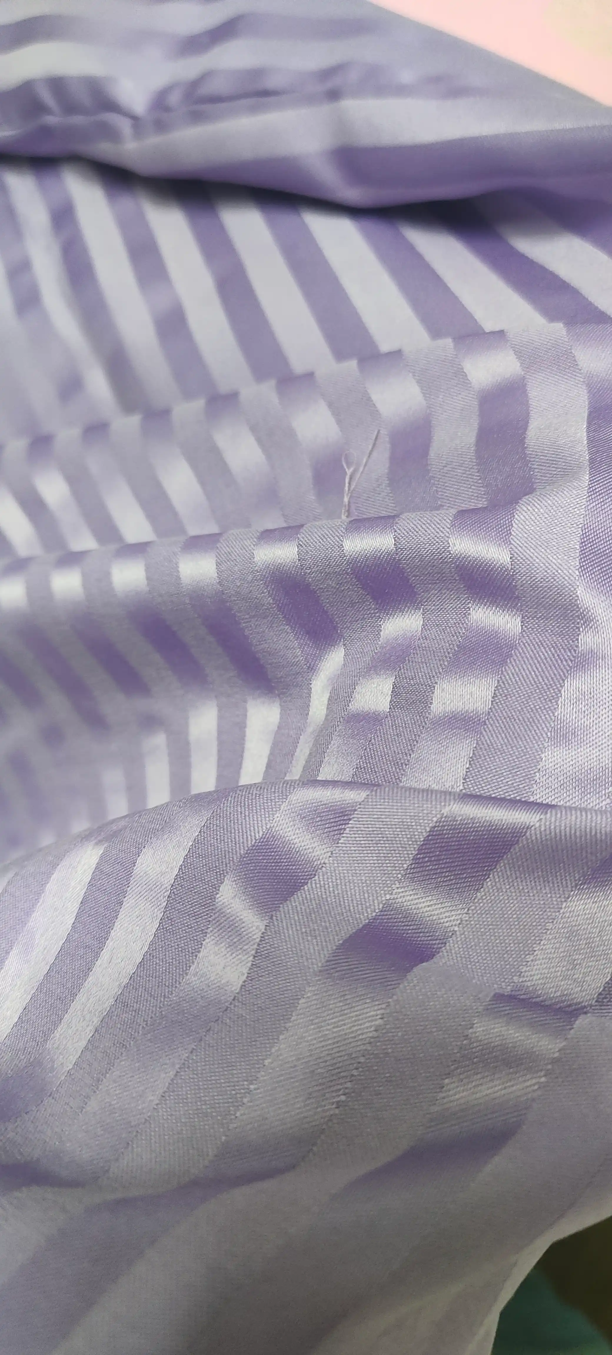 Stripe matosidan 50 x 70 va 70 x 70 sm o‘lchamli qoplamalar