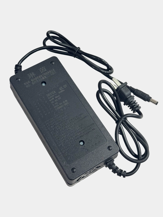 Universal noutbuk quvvat manbai 84W Maks 42V–36V2A zaryadlovchi 220V 50Hz - 
