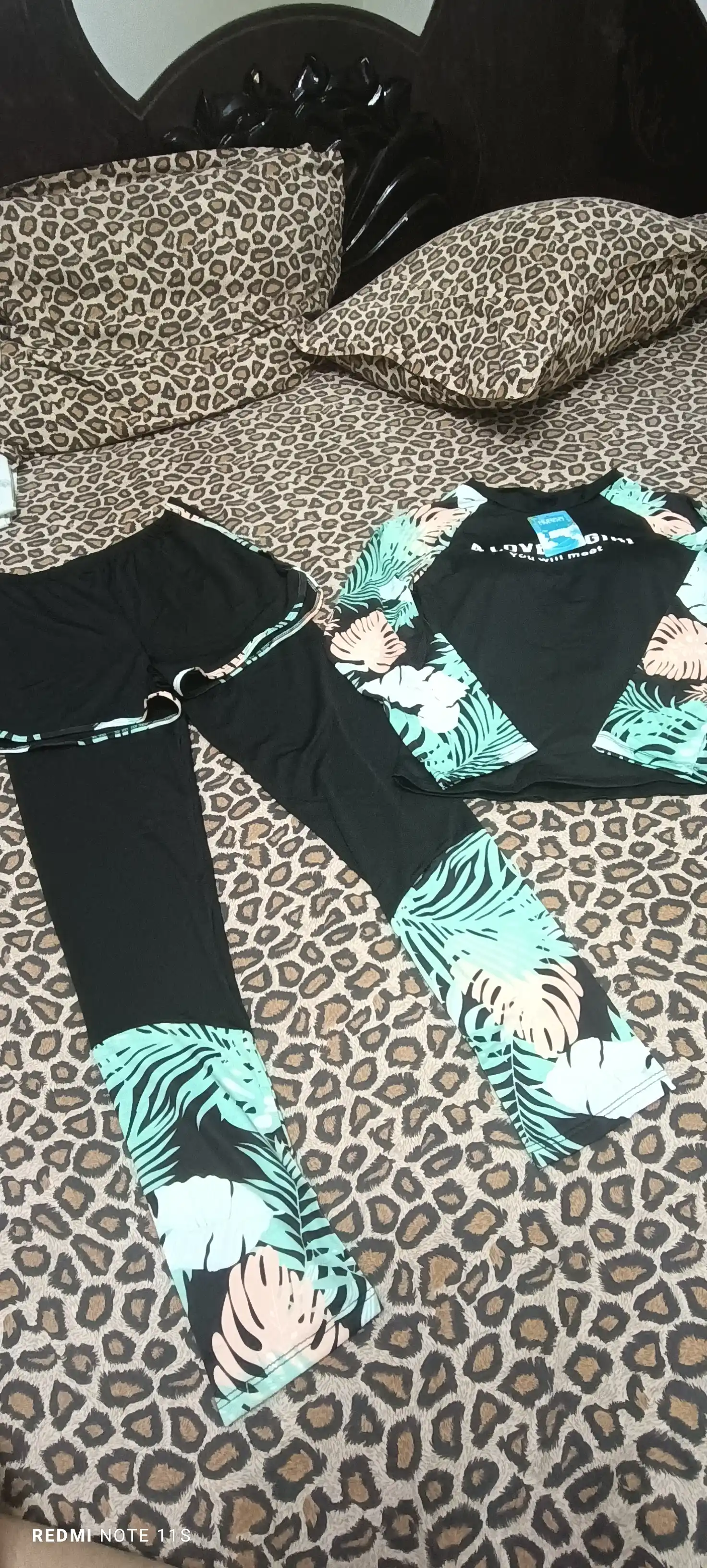 Burkini ayollar uchun yopiq 3 tasi 1 da suzish kupalnik legins va UV himoyali tunika bilan