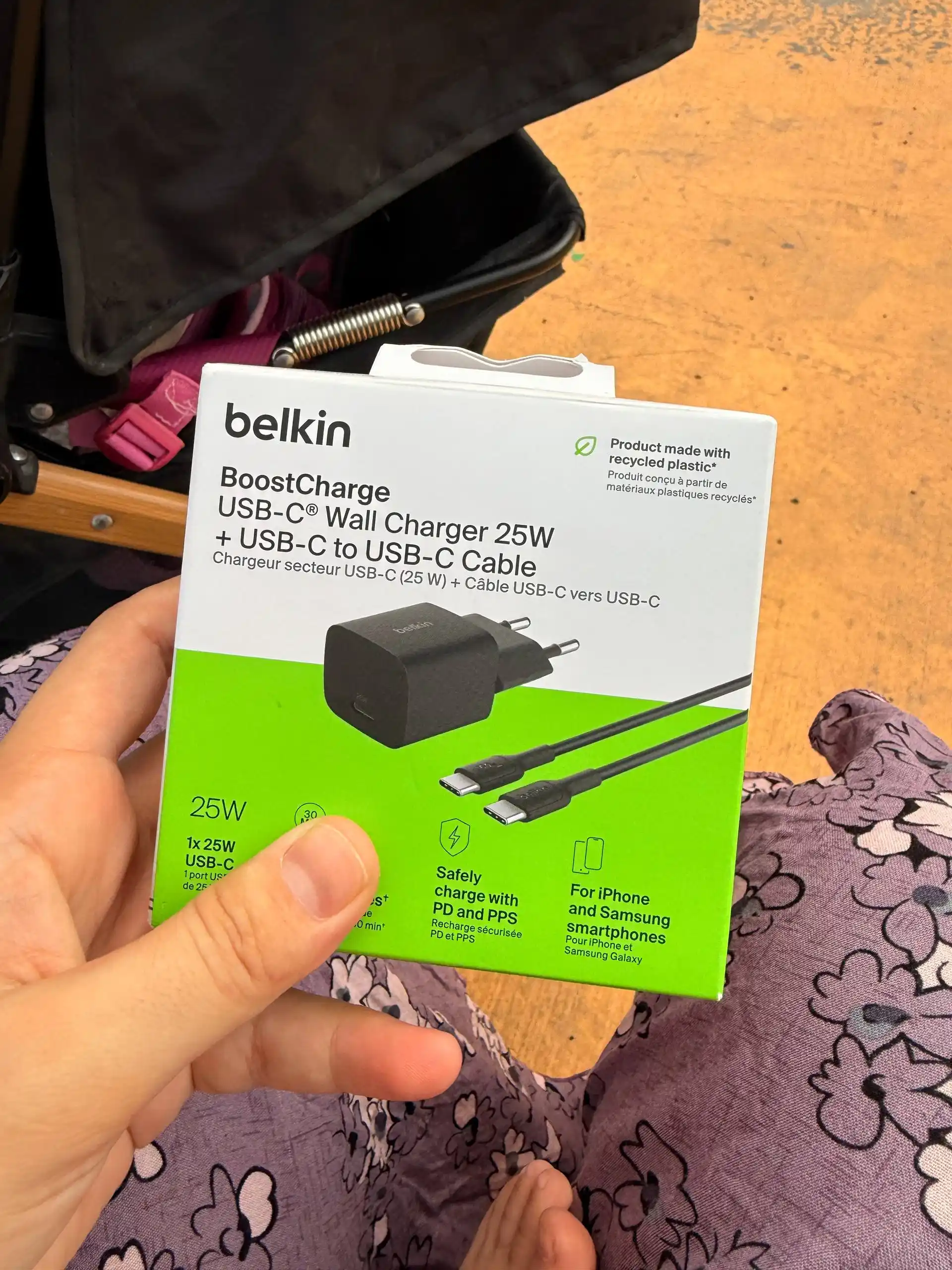 Belkin Type C zaryadkasi 25W, PD 3.1, kabel bilan, kabelsiz