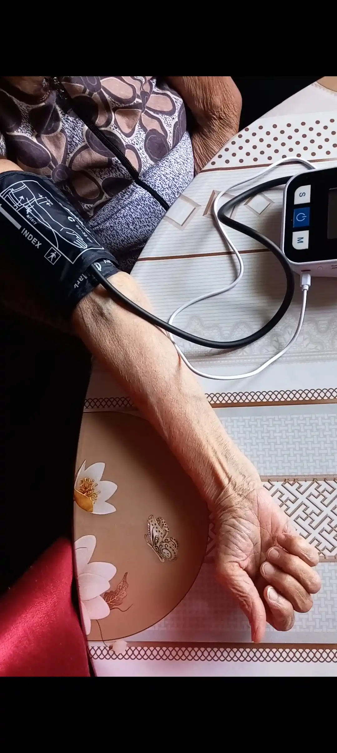 Avtomatik tonometr JZIKI ZK-B872 bosimni oʻlchash uchun, ovozli qoʻllanma bilan, elektron