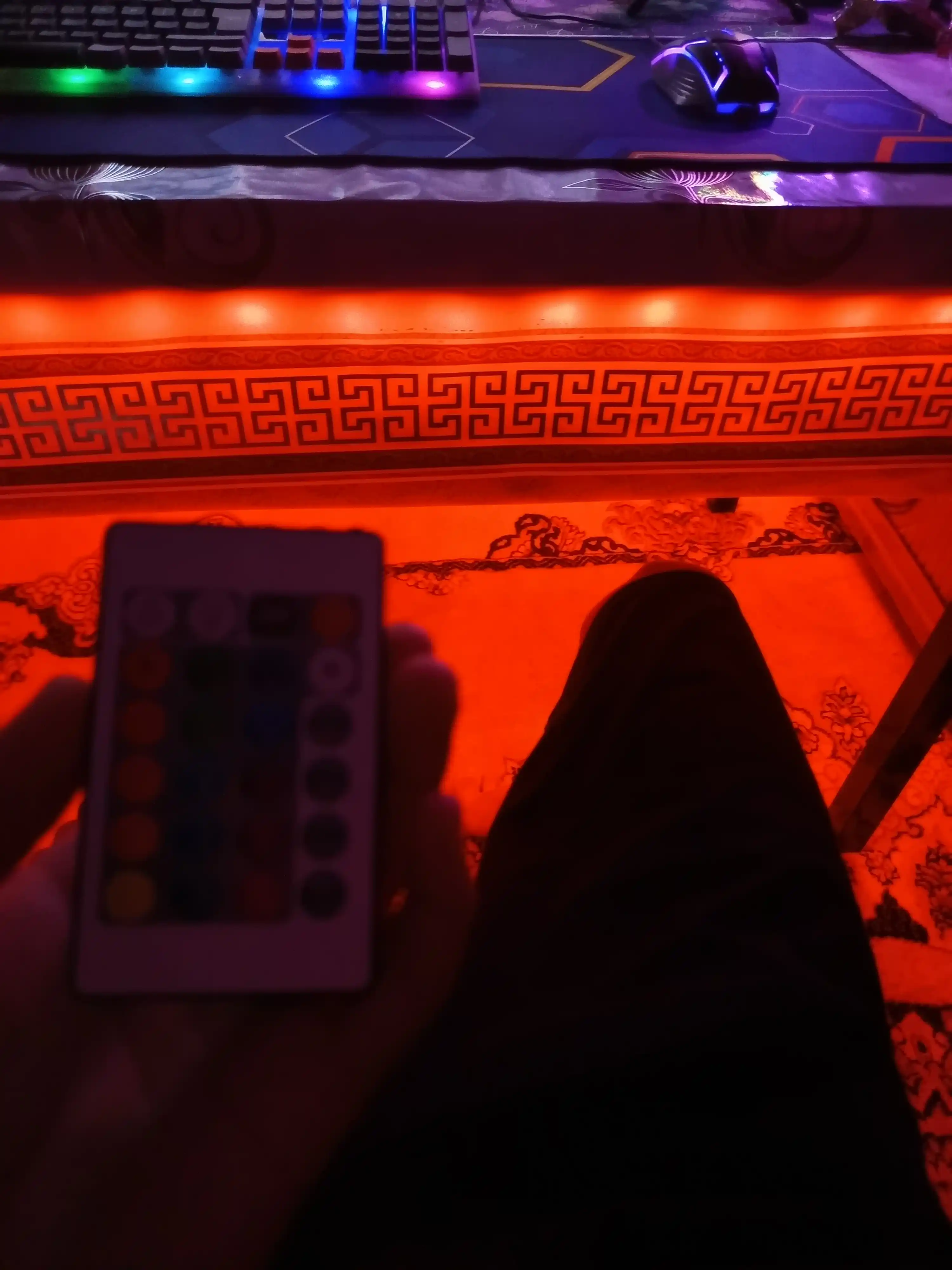 RGB LED лента, с пультом — яркая многоцветная светодиодная подсветка для дома