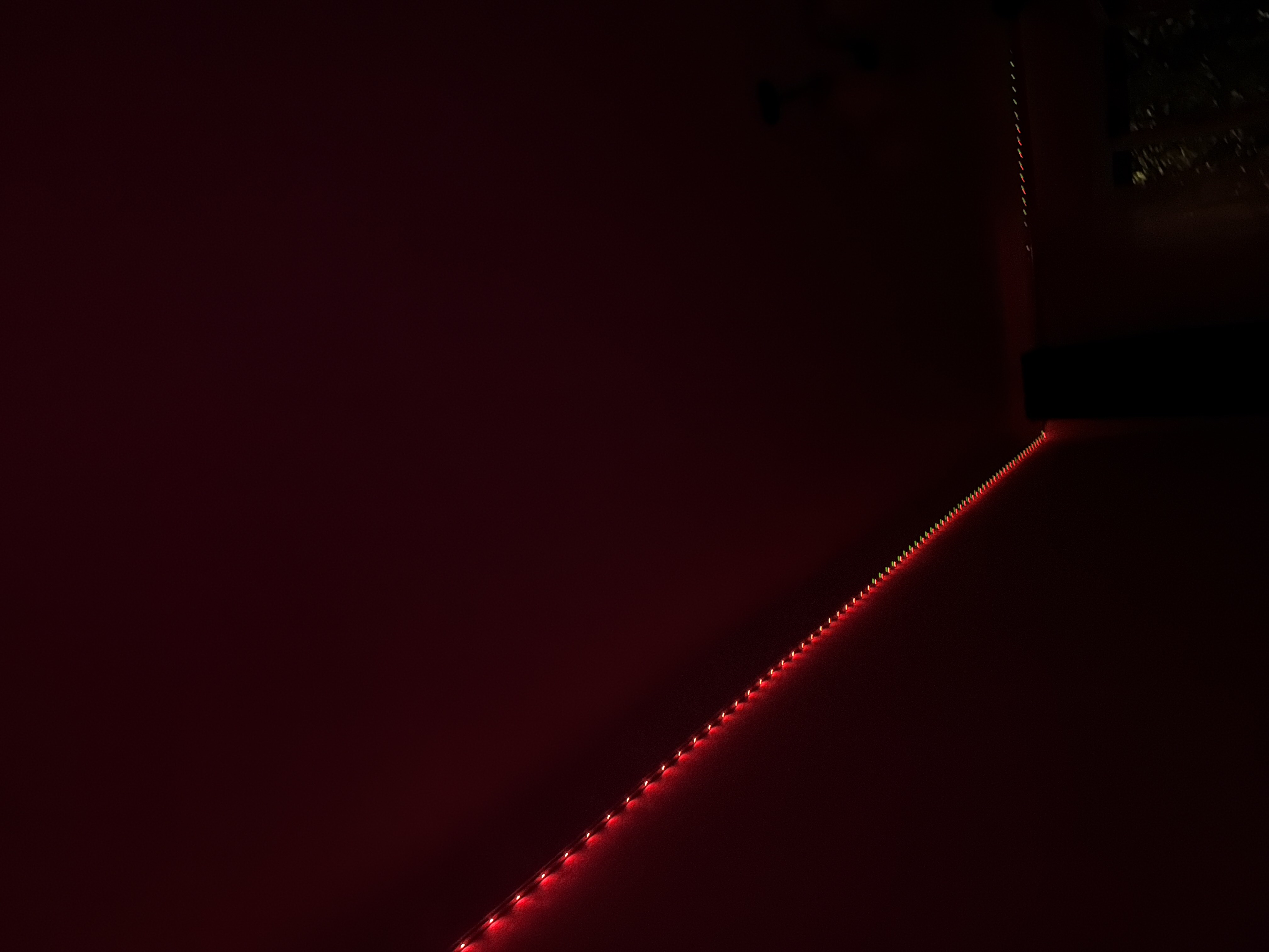 RGB LED yoritgichli lenta ko'p rangli, 30 m pult bilan birga