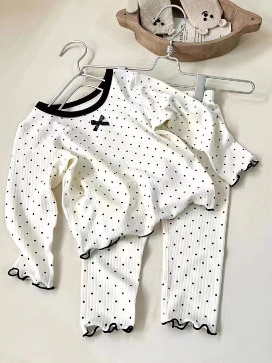 Qizlar uchun dvoyka pijama - 