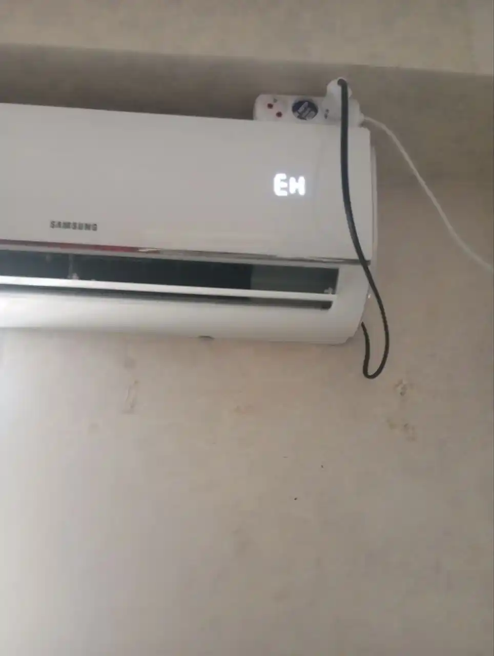 Invertorli konditsioner Samsung 12 kBTU AR12DXHQASINEV, 35 m² gacha xonalar uchun