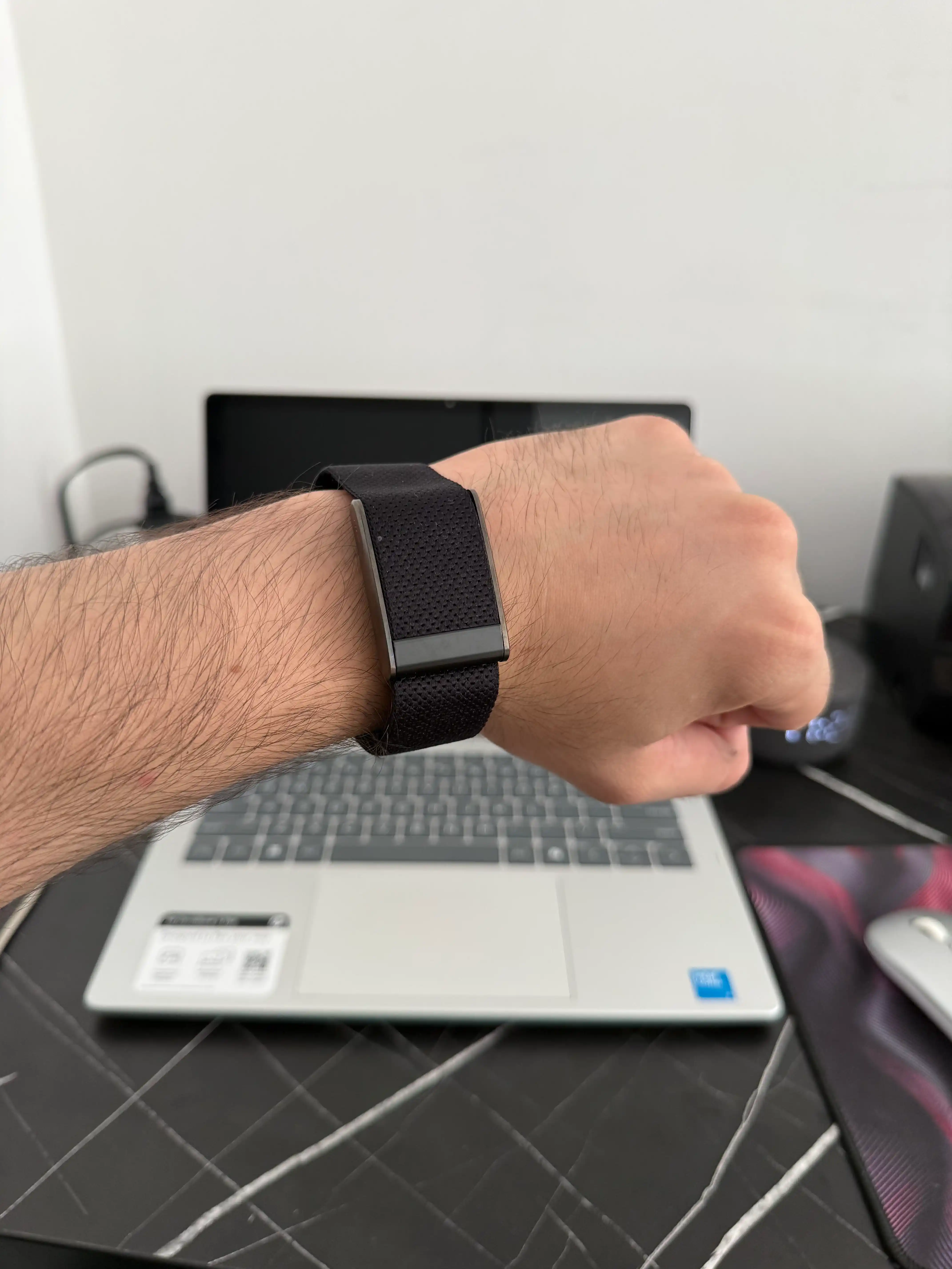 Fitnes smart braslet - yengil qulay va cheksiz obuna Woop