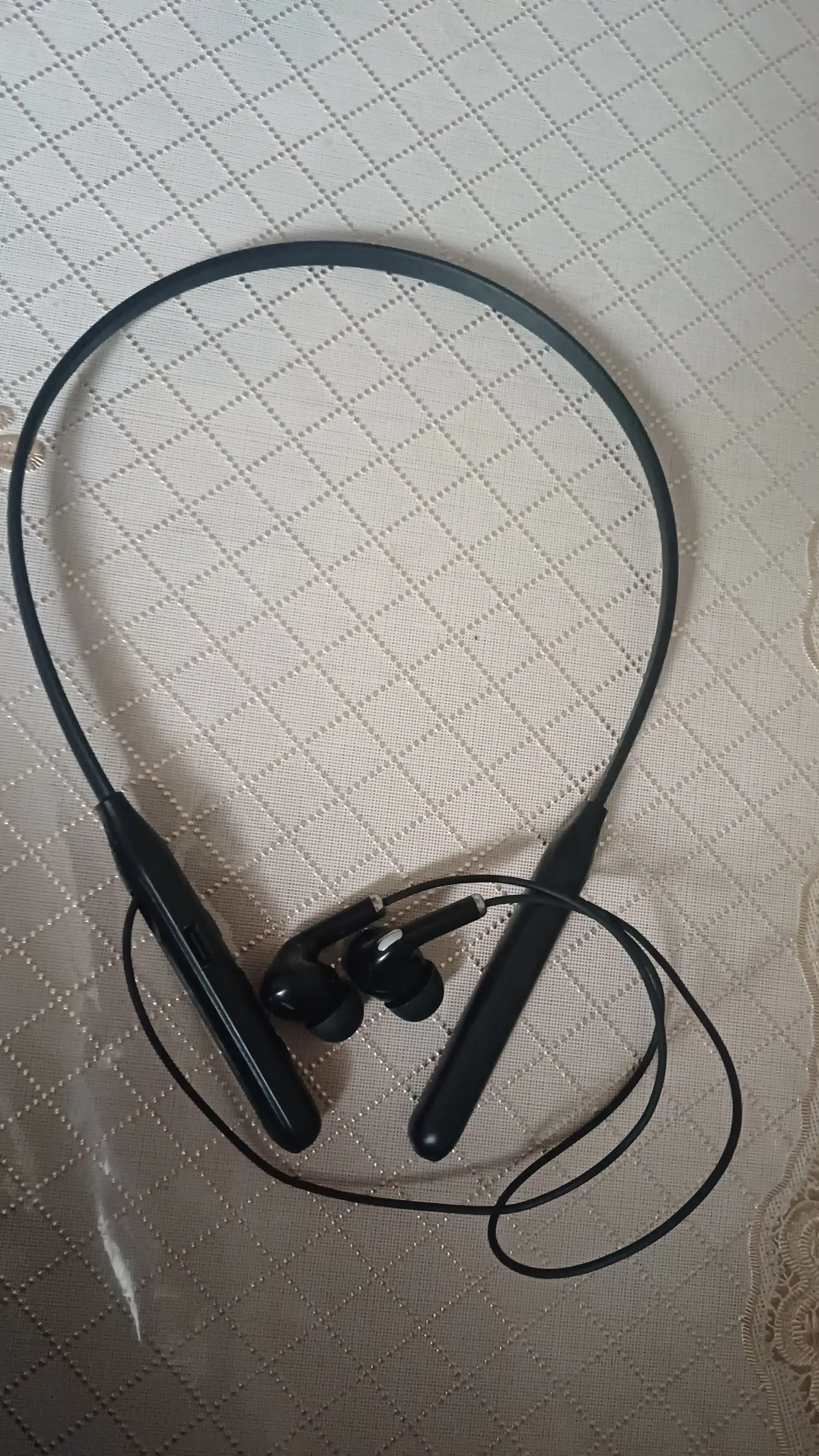 Simsiz quloqchin KIN KL02, Bluetooth garnitura, 5 soat ishlash, 2ta qurilmaga ulanish