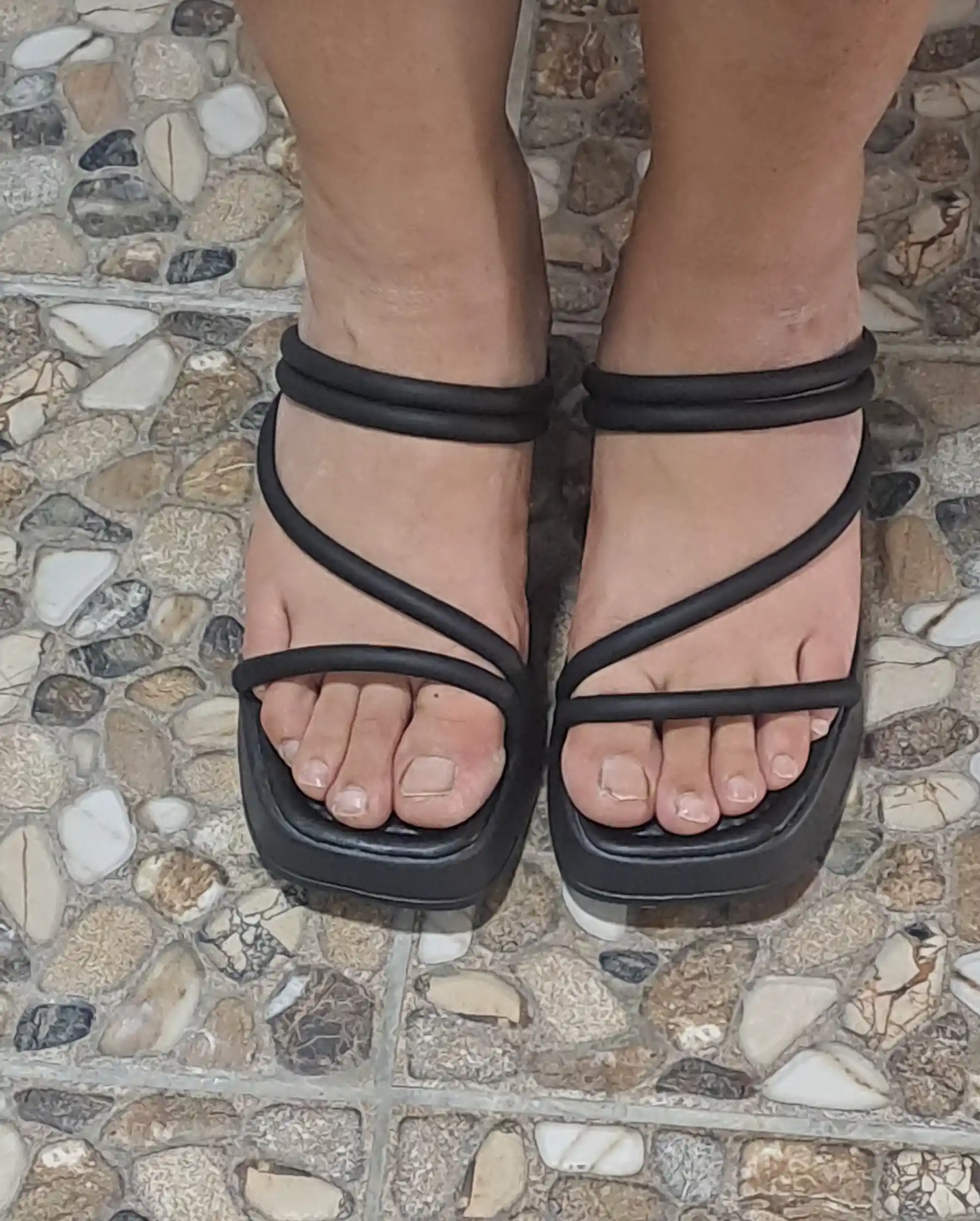 Ayollar poyabzali, ayollar yozgi poyabzali, platformada, 36-40 o‘lchamlarda
