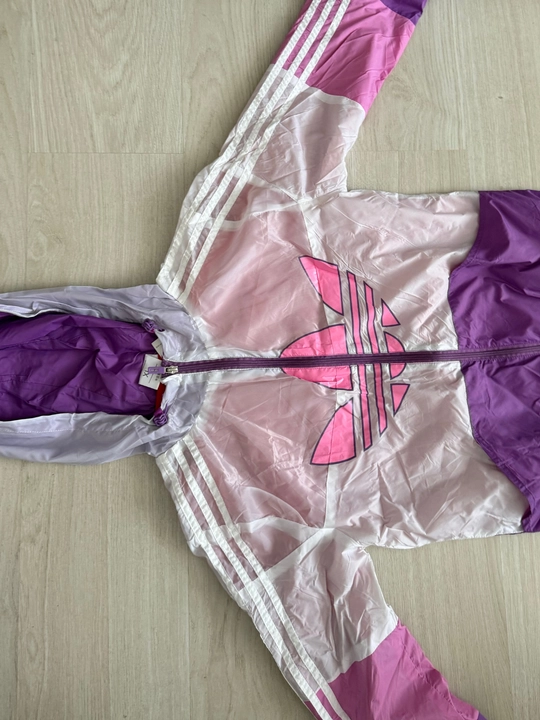 Adidas logotipi tushirilgan zamonaviy sport kurtkasi qizlar uchun kurtkasi