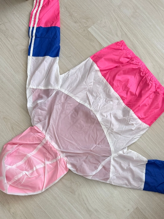 Adidas logotipi tushirilgan zamonaviy sport kurtkasi qizlar uchun kurtkasi