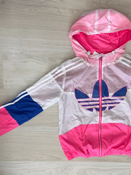 Adidas logotipi tushirilgan zamonaviy sport kurtkasi qizlar uchun kurtkasi