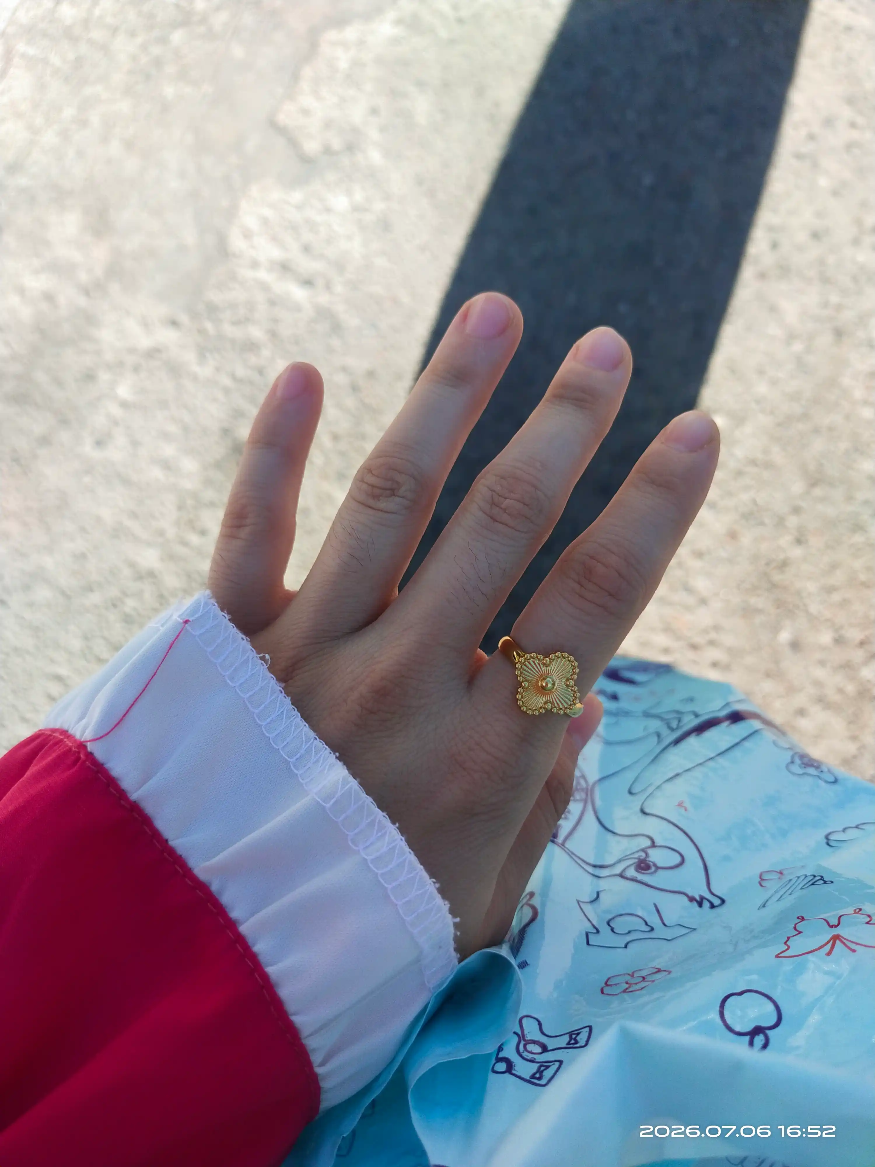 Van Cleef ayollar uzugi, beda, gul, tilla rang, qora, oq rang, uzuk