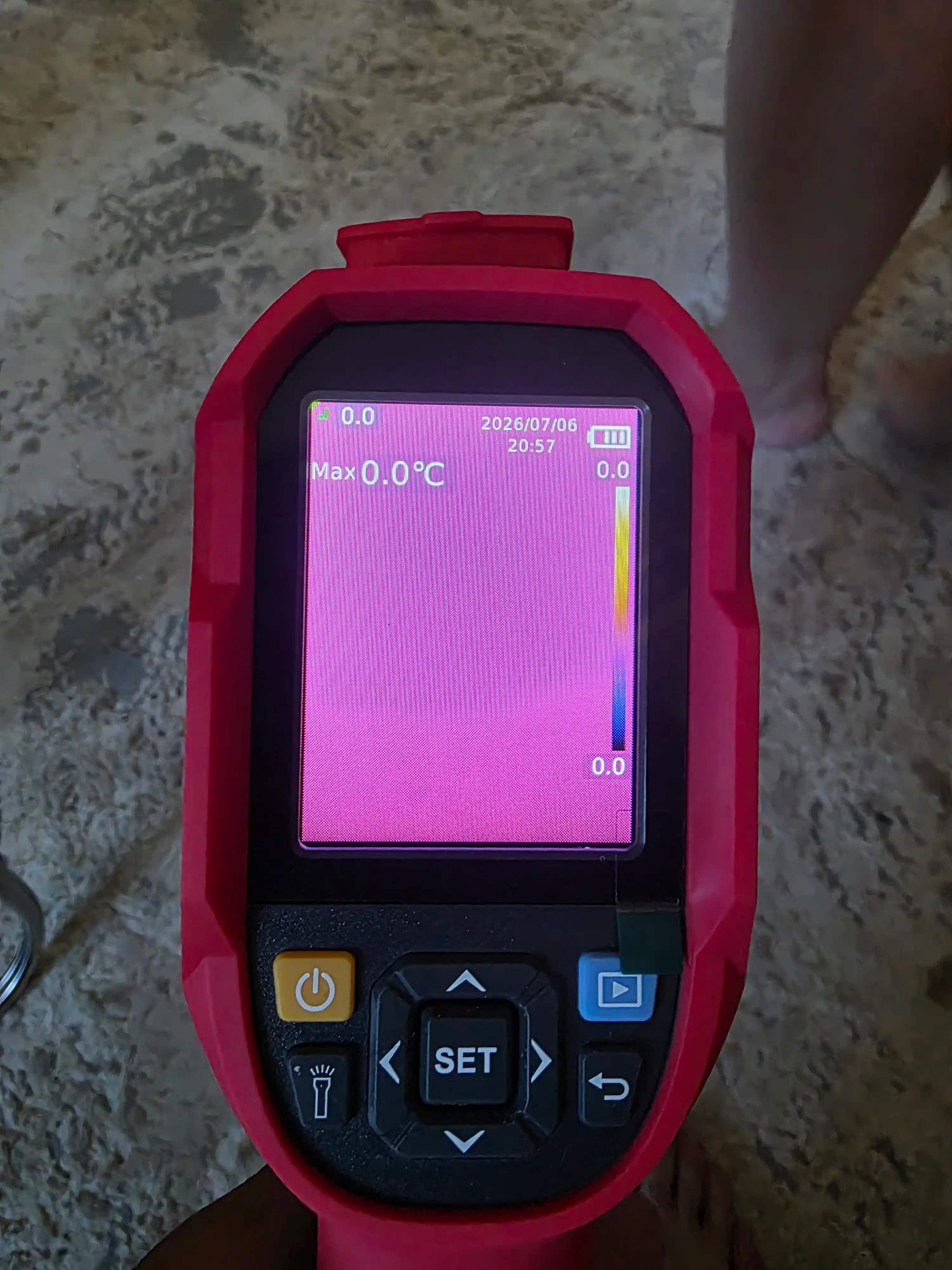 Тепловизор UNI-T UTi260B, инфракрасная камера, -20/550°C, 256×192, 2,8 дюйма, IP65