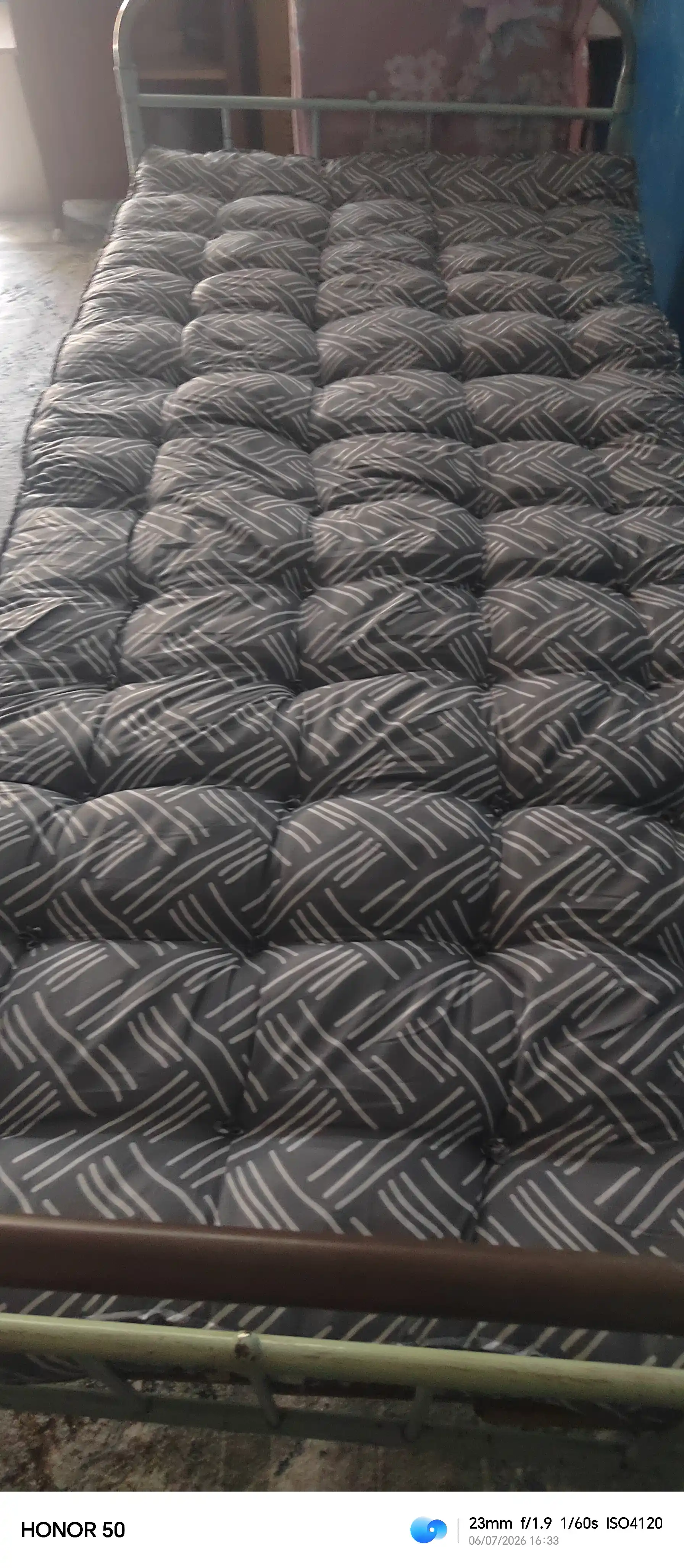 Yumshoq matras, yig‘iladigan, ko‘chma