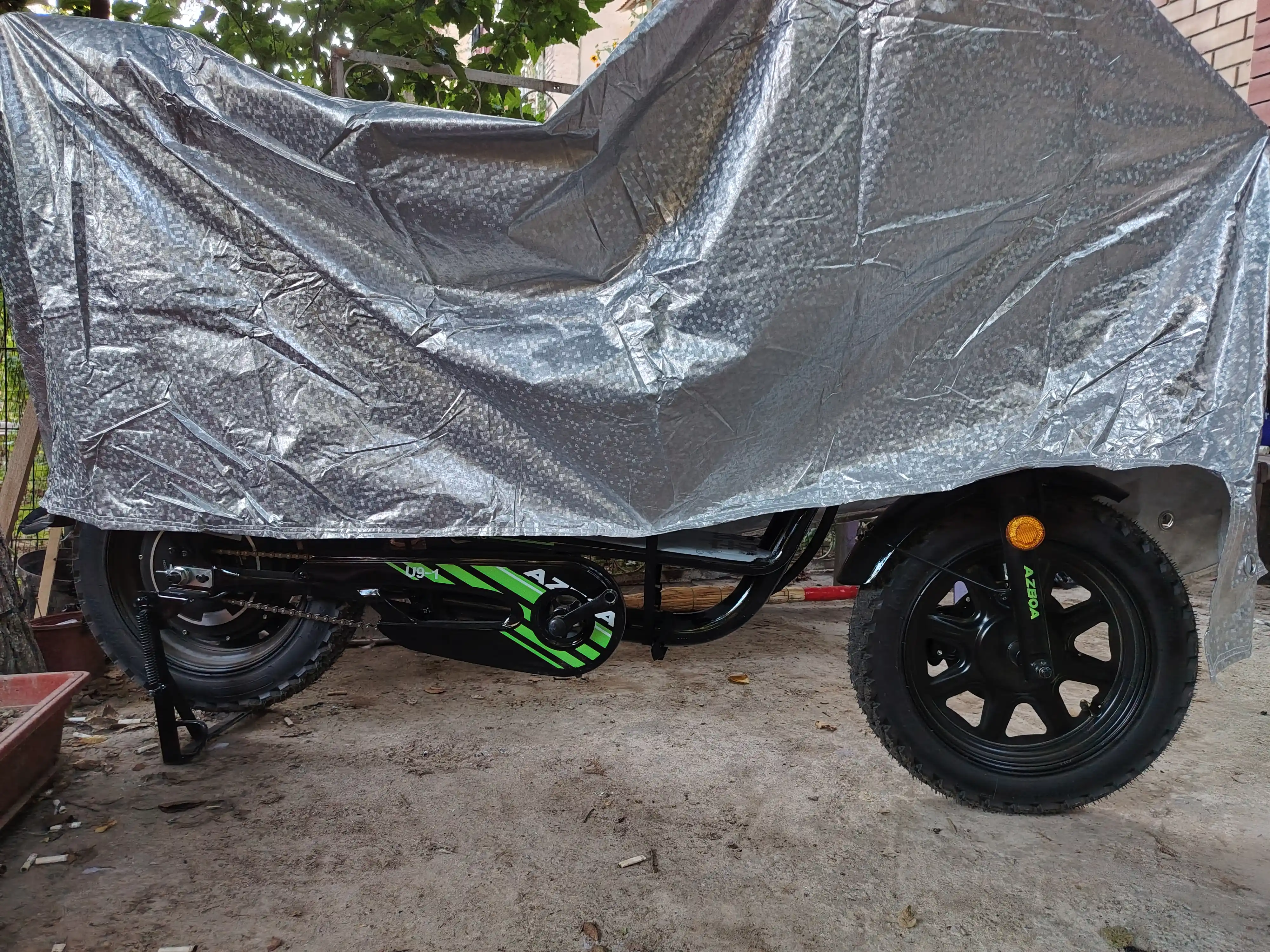 Universal tent (S–XXL) — skuter va mototsikl uchun, 1.6 m dan 2.3 m gacha uzunlikka mos