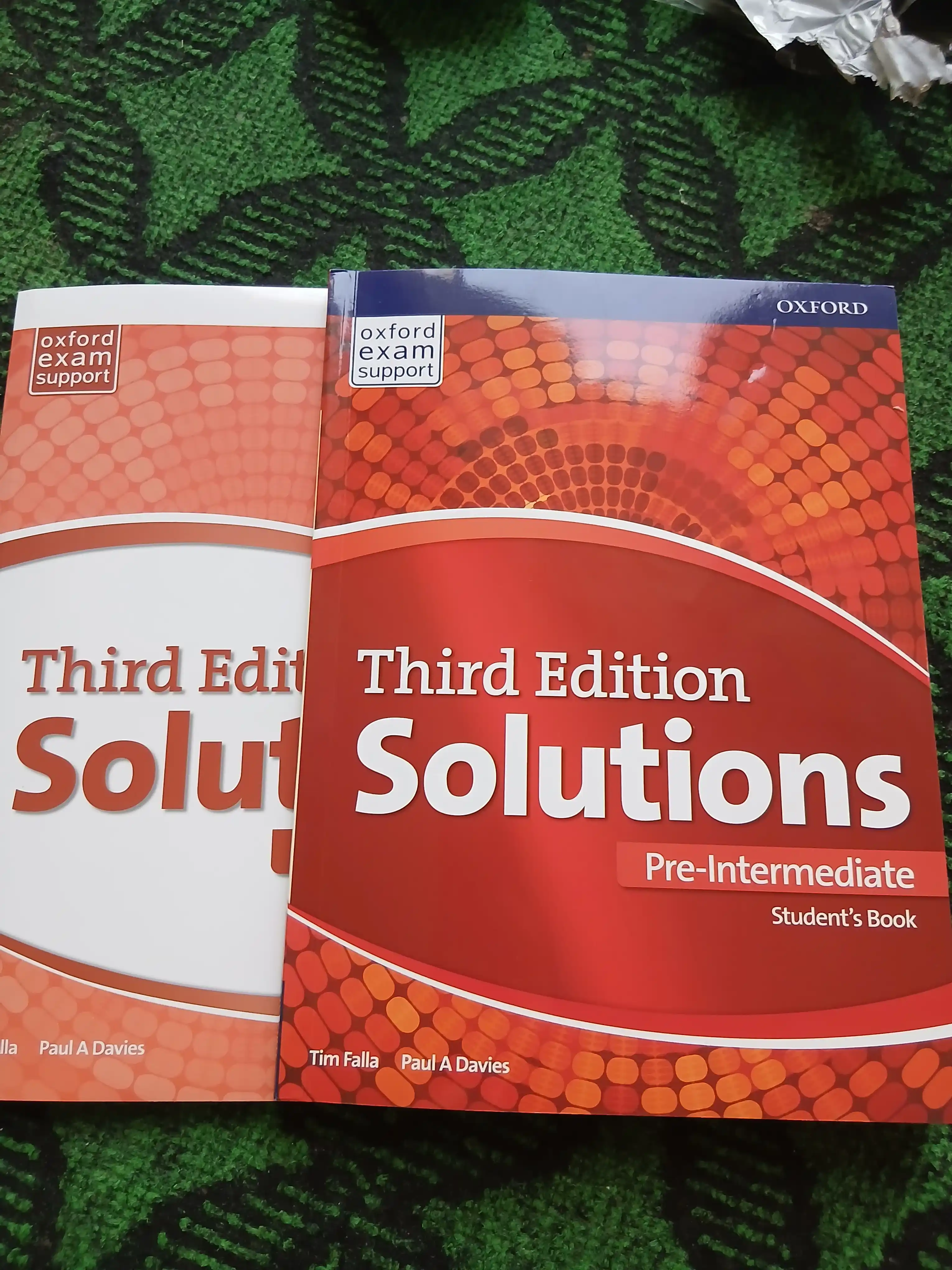 Solutions. Pre-Intermediate. Third Edition. Student's Book+Workbook