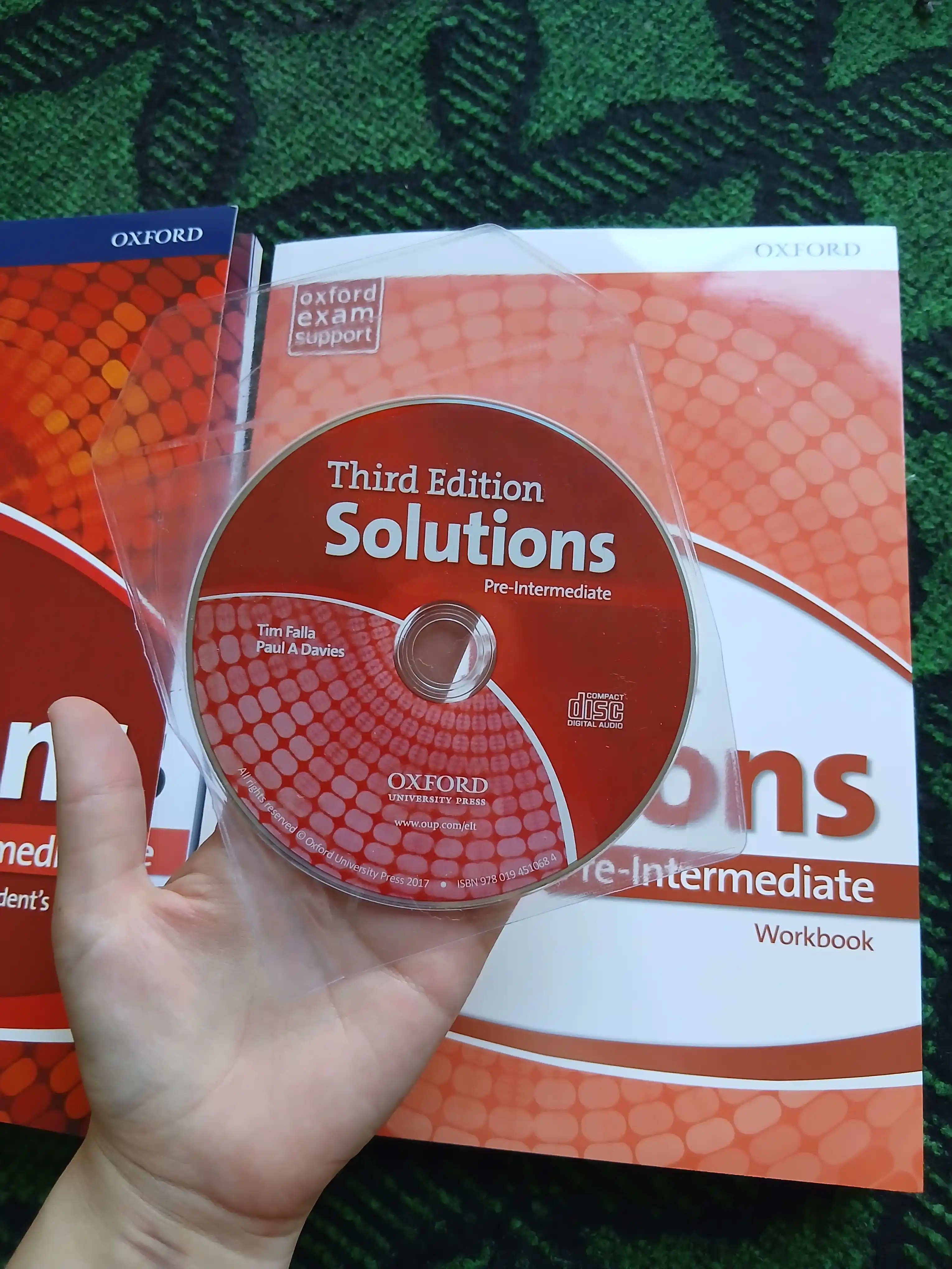 Solutions. Pre-Intermediate. Third Edition. Student's Book+Workbook