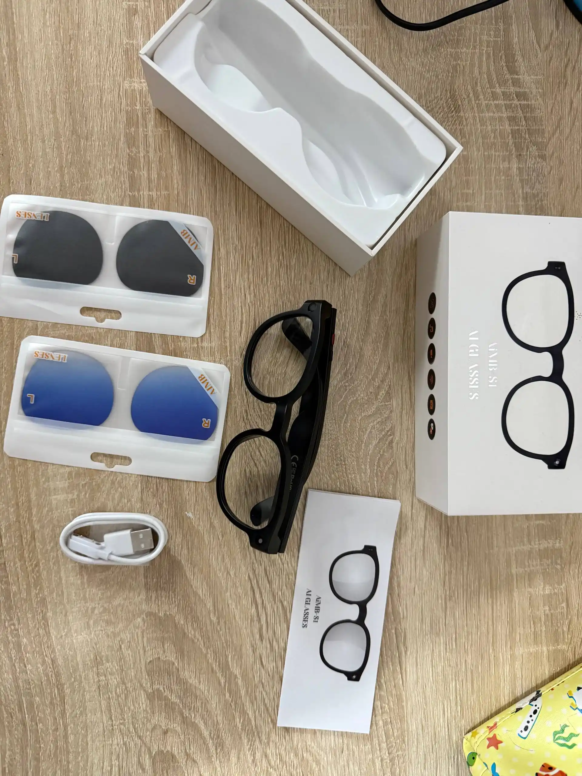 AI Smart Glasses 8MP — ChatGPT, камера, Wi-Fi, Bluetooth, 3 сменные линзы