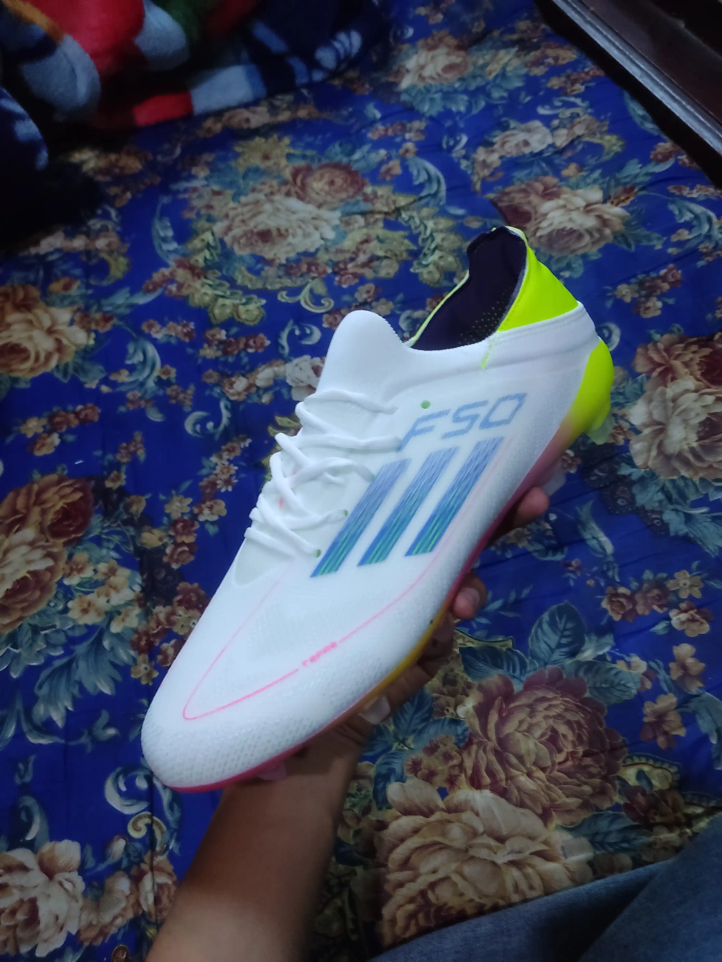 Erkaklar uchun futbol butsilari F50, chim va maydon uchun oyoq kiyim