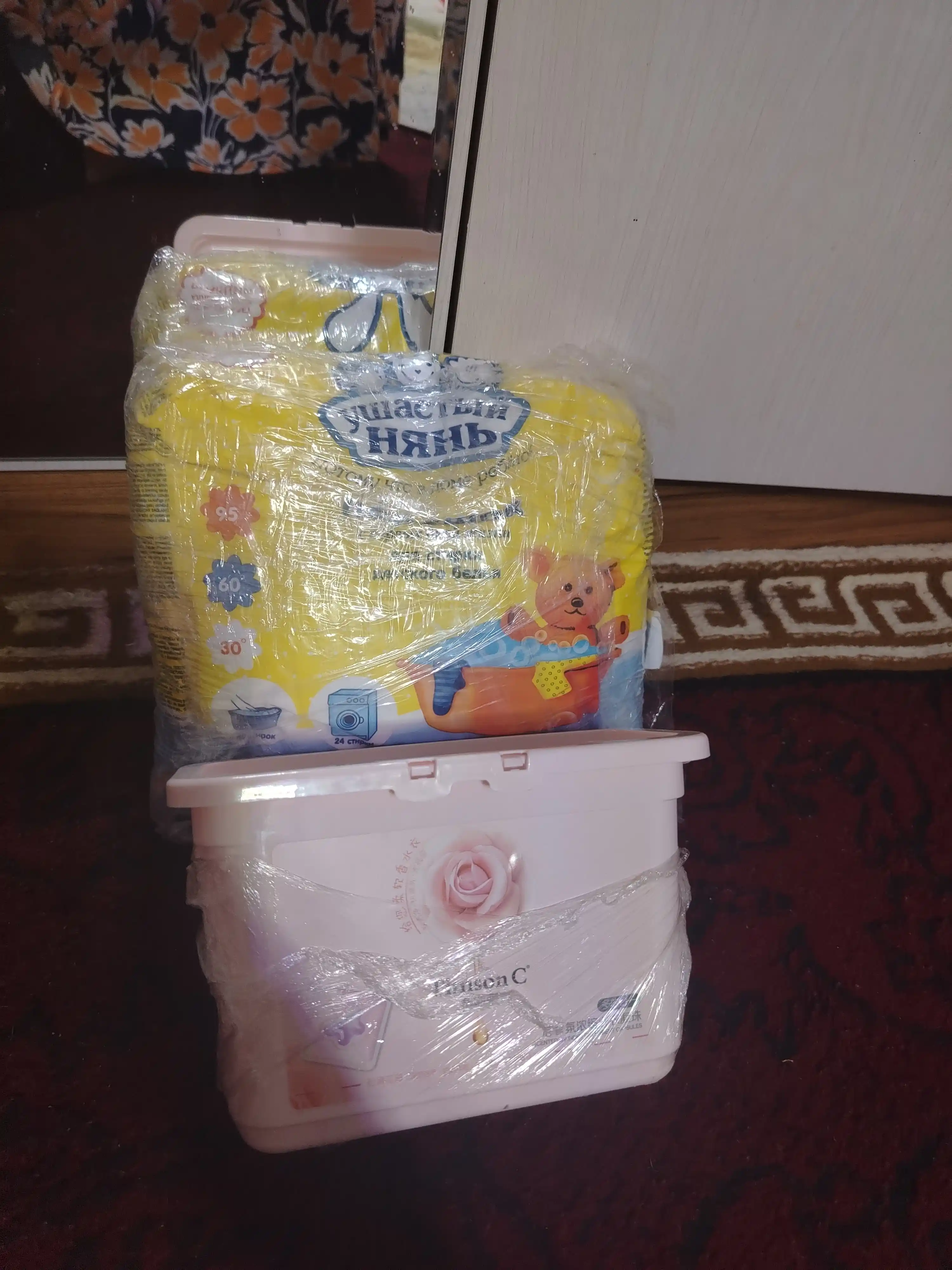 Quloqli enaga - bolalar kiyimlarini yuvish uchun kukun 2,4 kg
