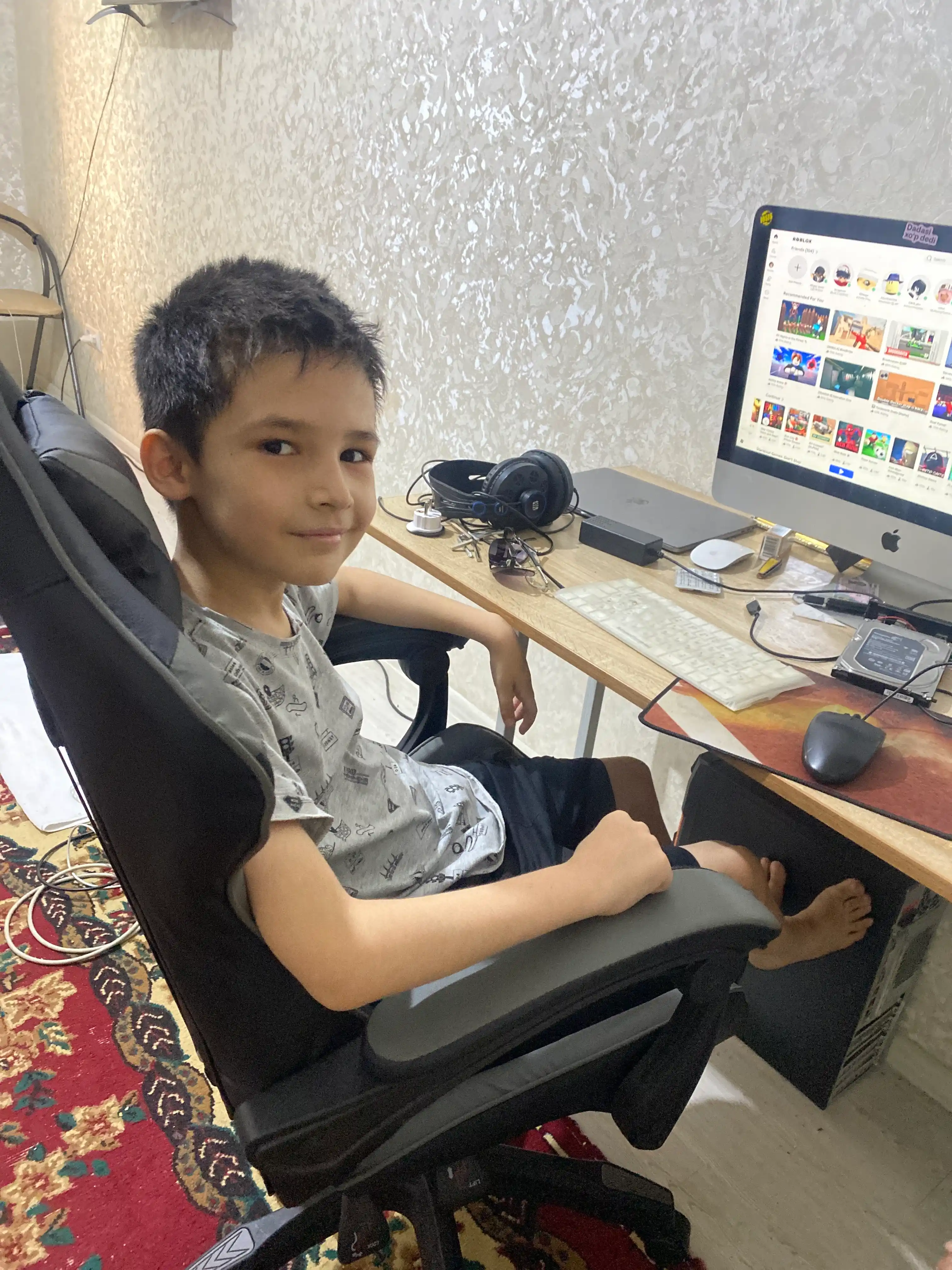 Gaming kreslo TOJIRBEK, kompyuter va ofis uchun, oyoq qo'ygichli o'rindiq
