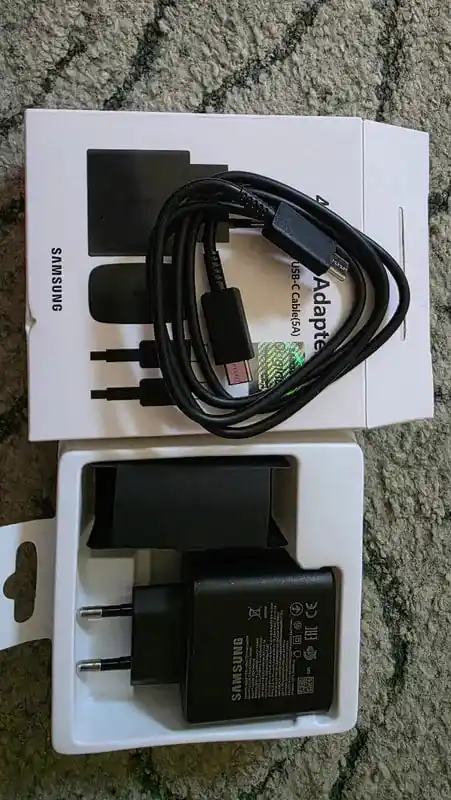 Зарядное устройство для смартфона, быстрая зарядка 45W с кабелем Type-C