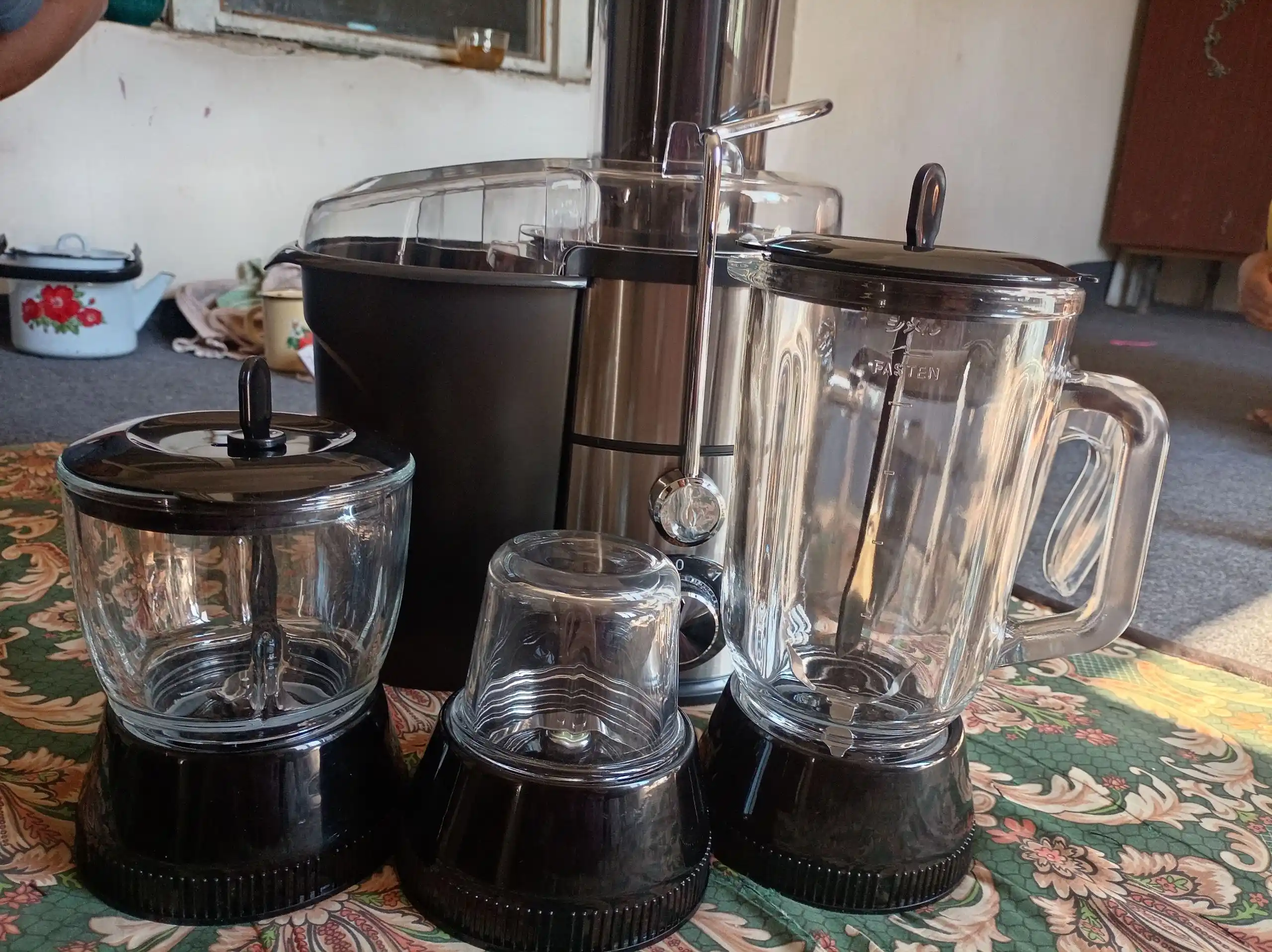 4 ta 1 da sharbat chiqargich, Blender, Kofe maydalagich, Sokovijimalka, mikser, blender