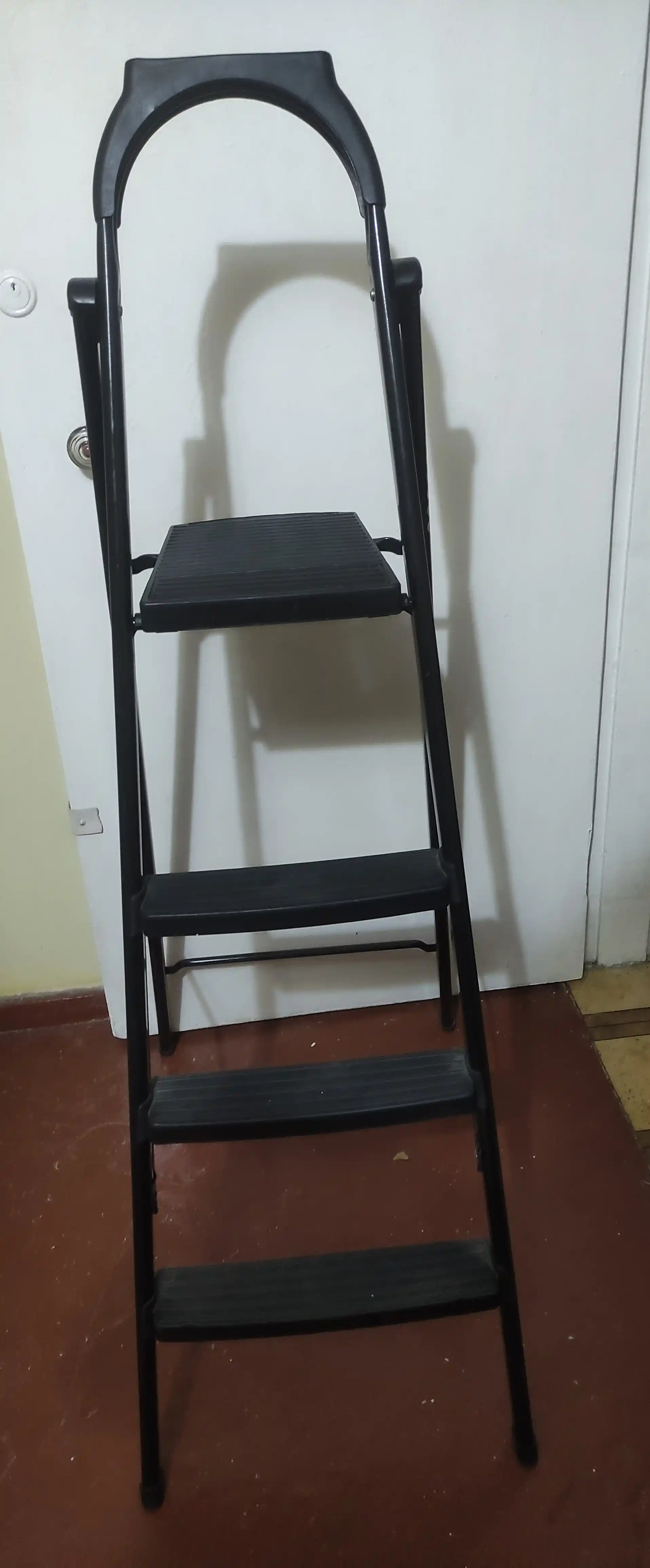 Millennium EuroTower narvoni, 4, 5, 6, 7 pog‘ona, 150 kg, metall, buklanadigan