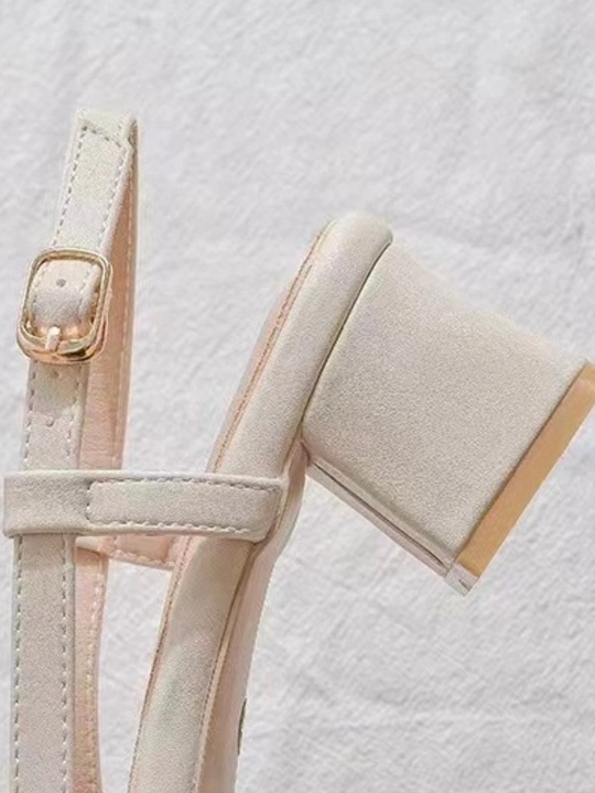 Ayollar slingback tufli