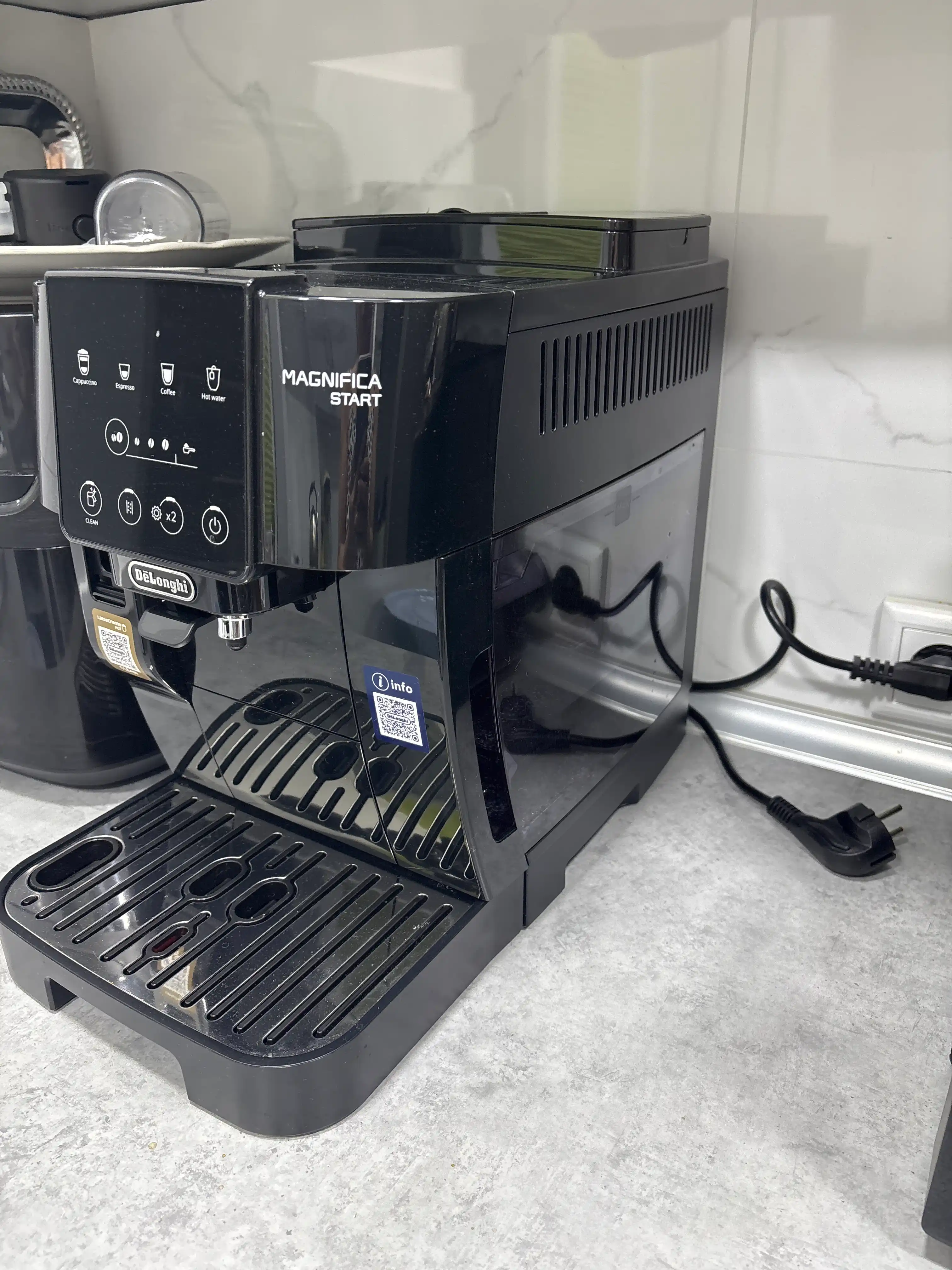 DeLonghi ECAM220.60.B Magnifica Start avtomatik qahva mashinasi LatteCrema