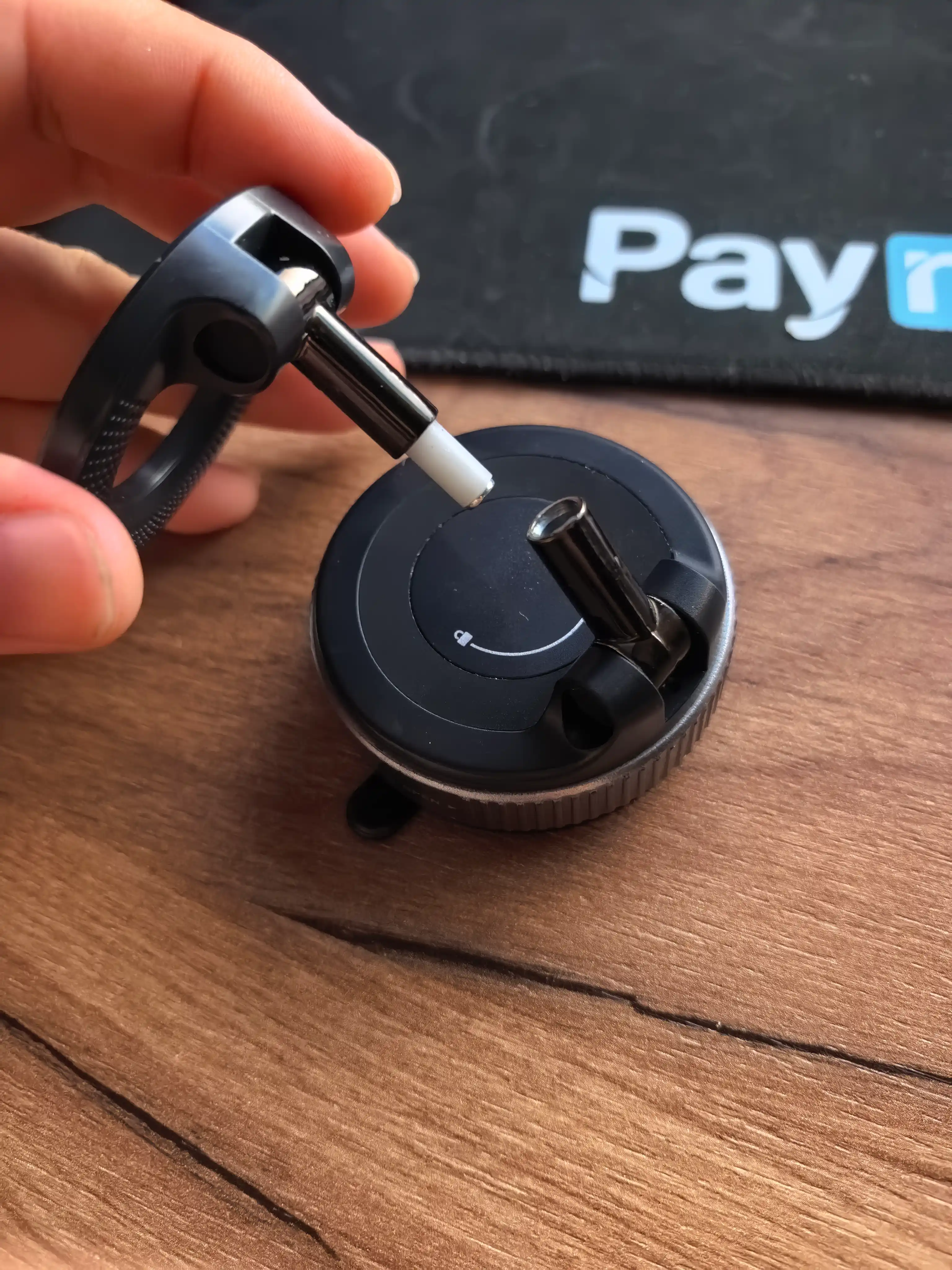 Avtomobil uchun magnit vakuumli telefon ushlagichi Magsafe bilan, 360 darajali, prisoskali
