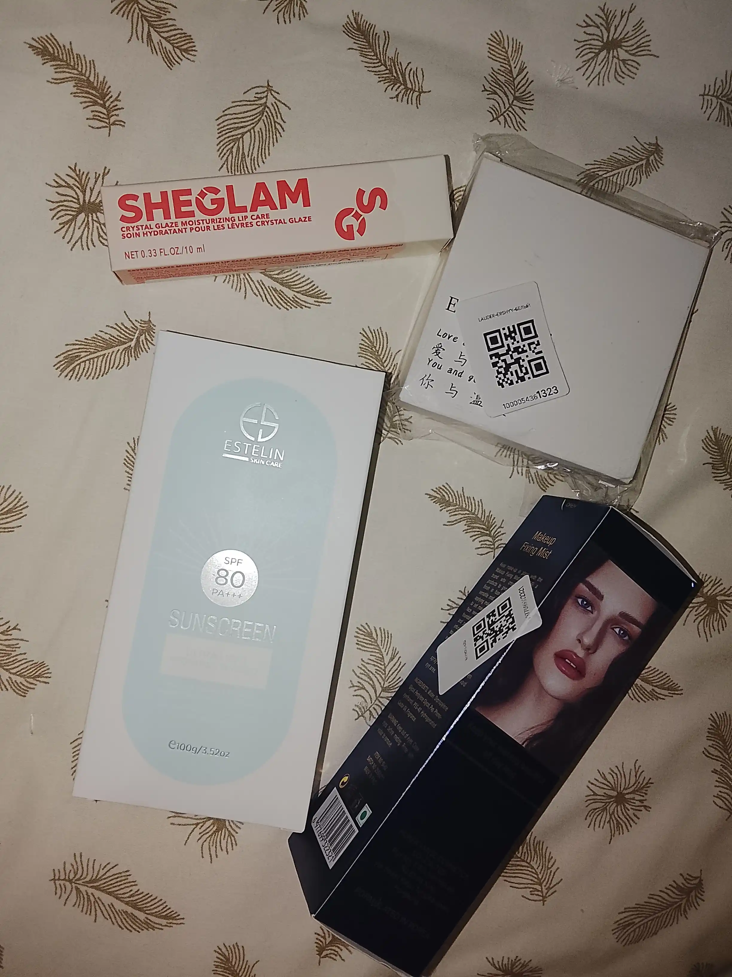 Lab yaltirog‘i SHEGLAM blesk Crystal Glaze, namlovchi