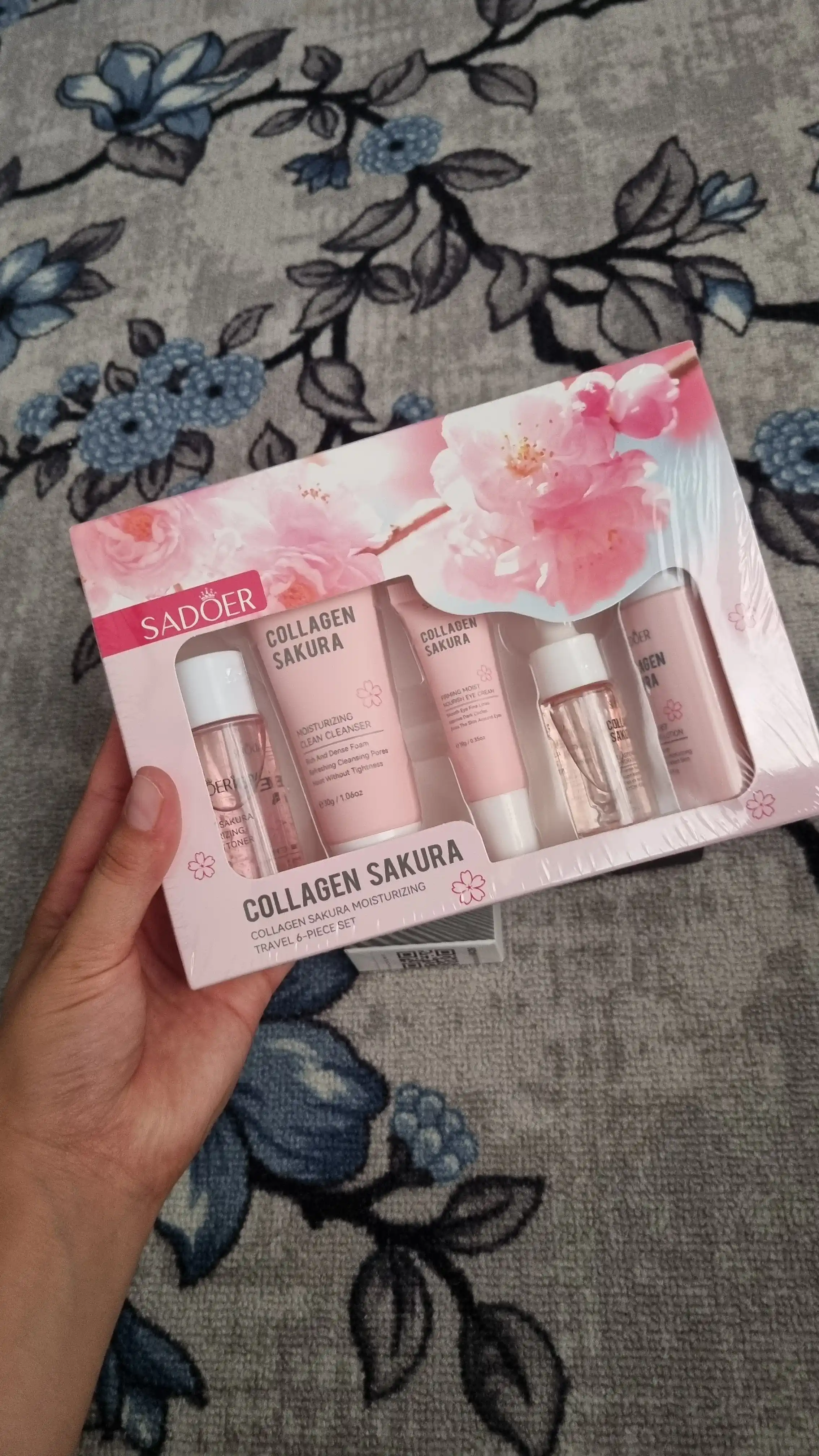 Collagen Sakura подарочный набор 6 в 1 для увлажнения и ухода за кожей лица