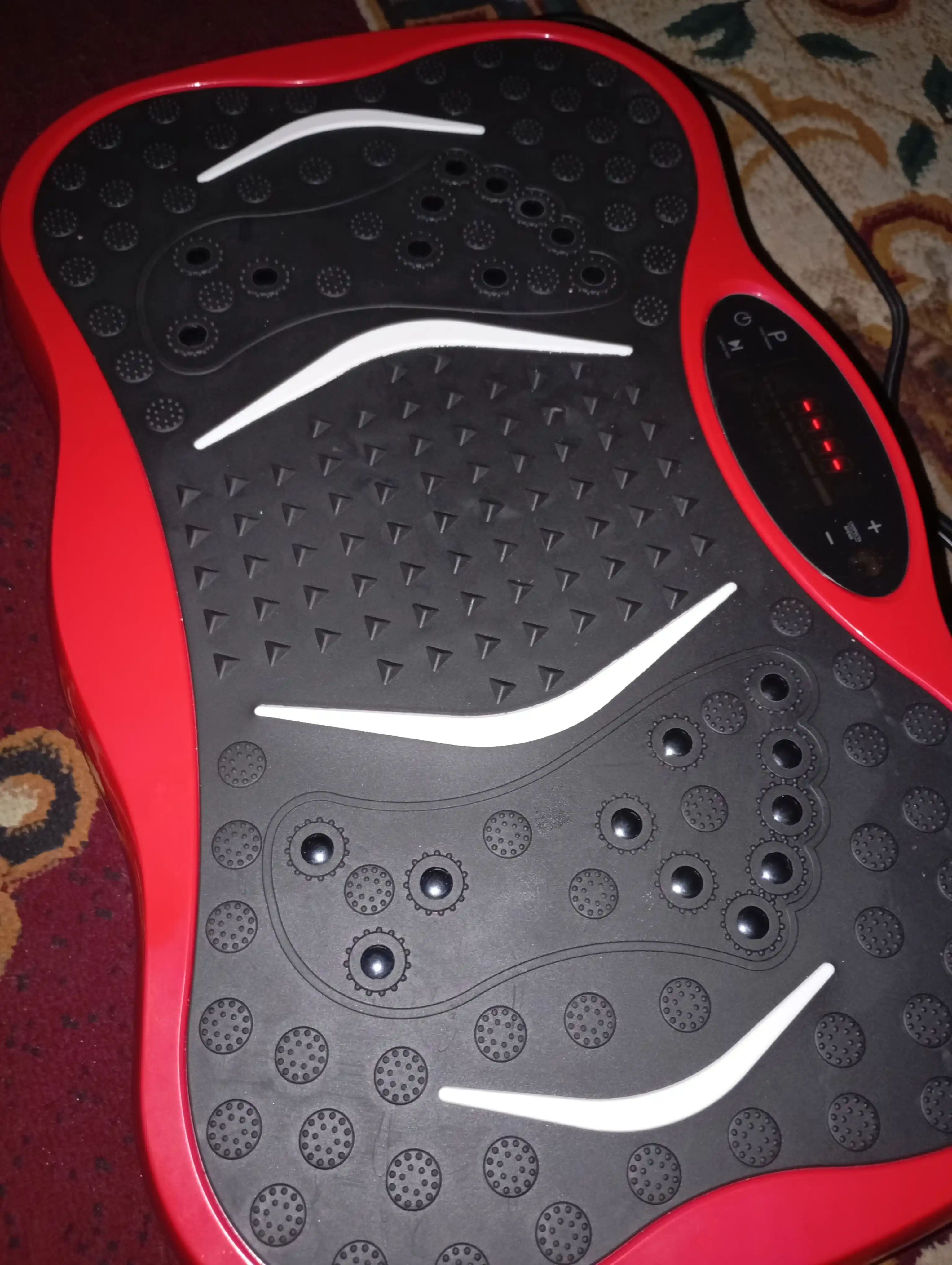Vibratsion fitnes platforma — massaj funksiyasi, pult KECHITE+ Bluetooth