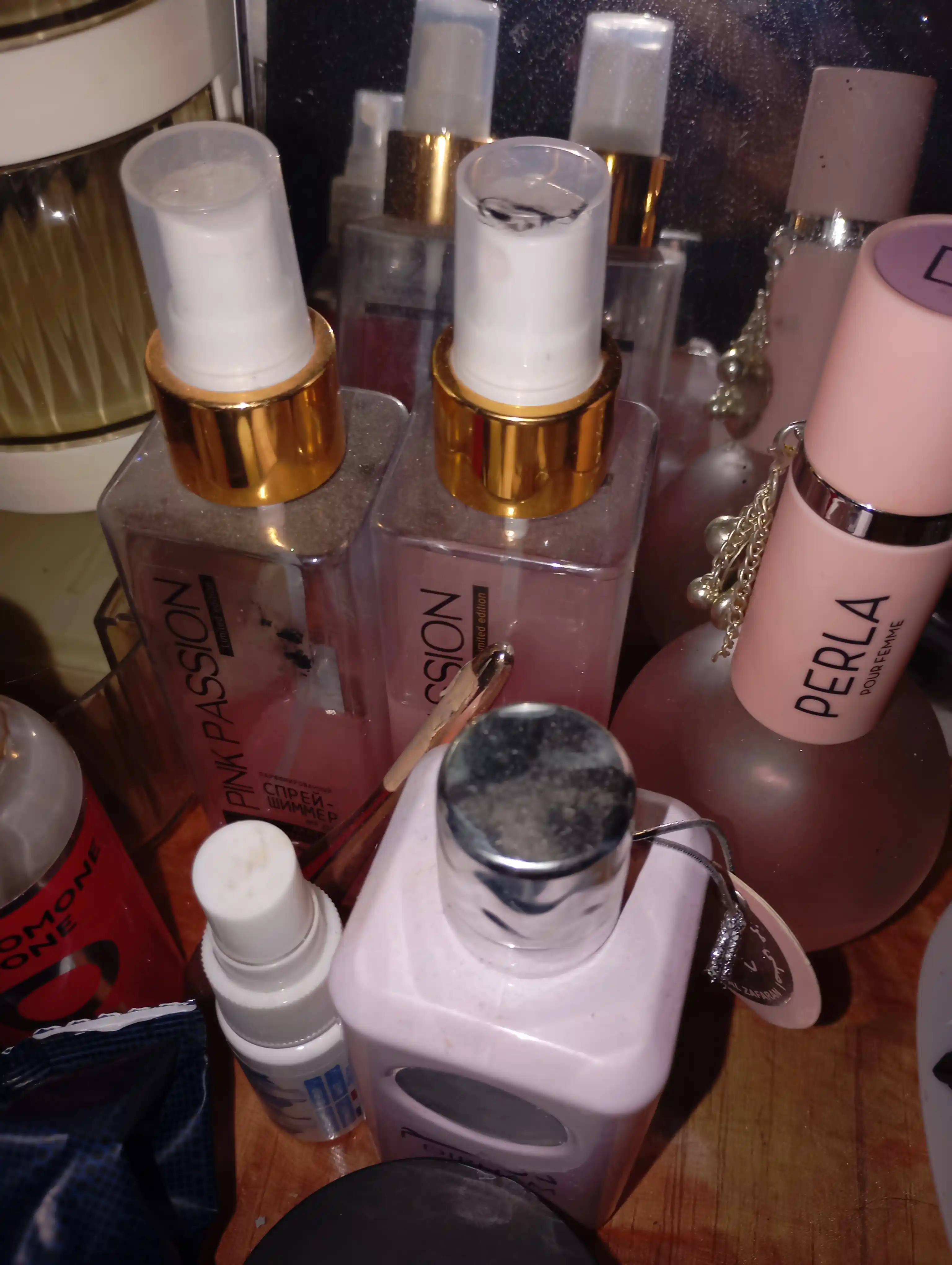 Pink Passion — tana parvarishi to‘plami: dush uchun gel, krem, skrab, sprey