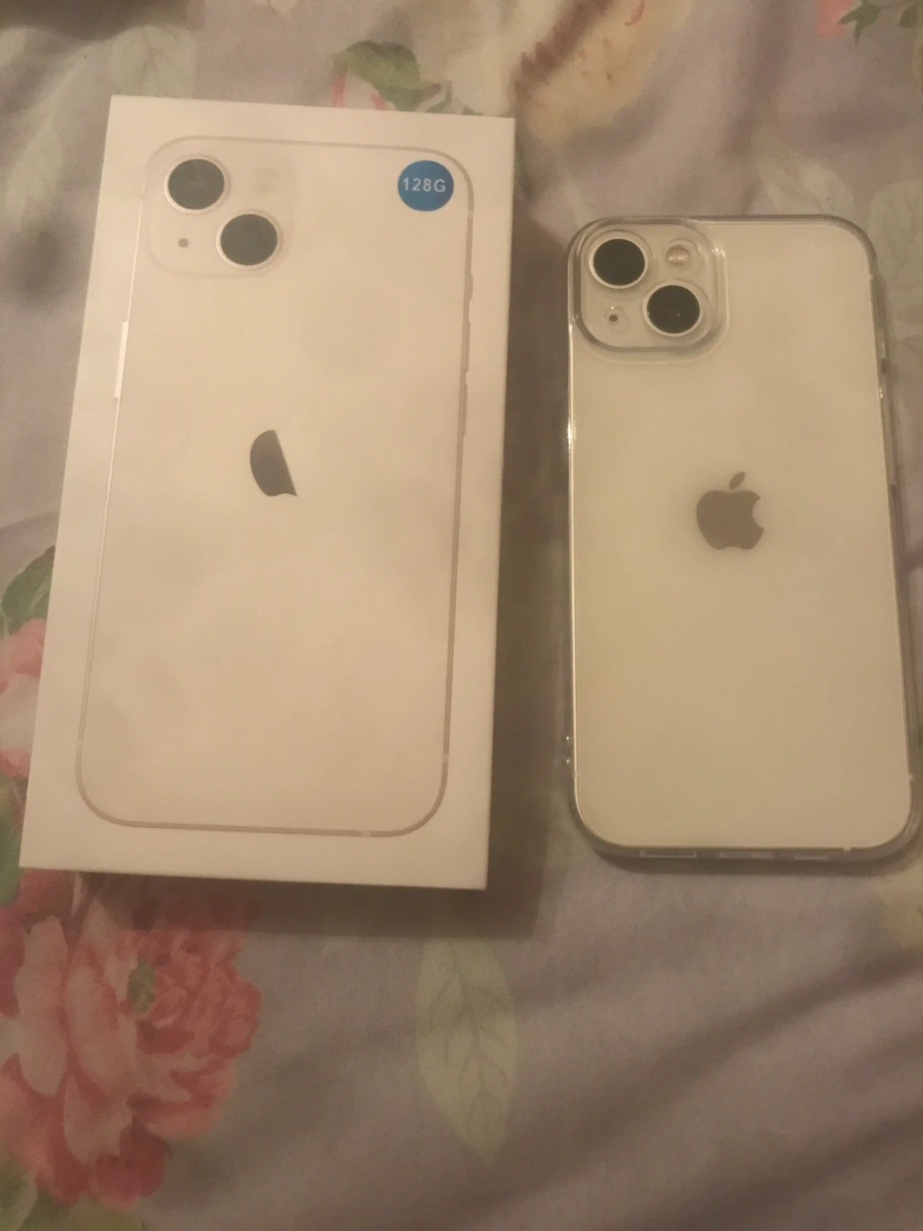 Смартфон Apple iPhone 13 , 128/256 ГБ, SIM+Esim (SIM), чехол и стекло в подарок