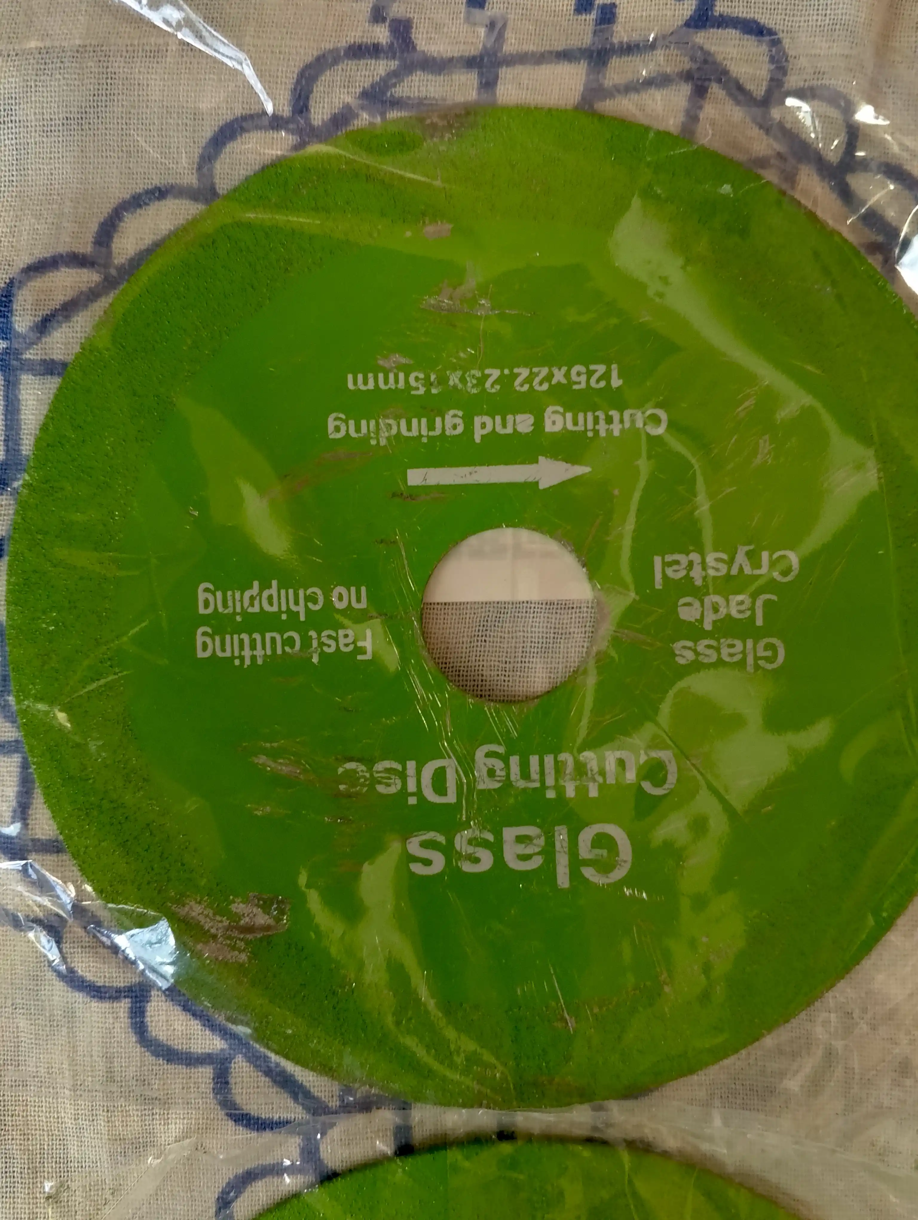 Universal olmosli disk