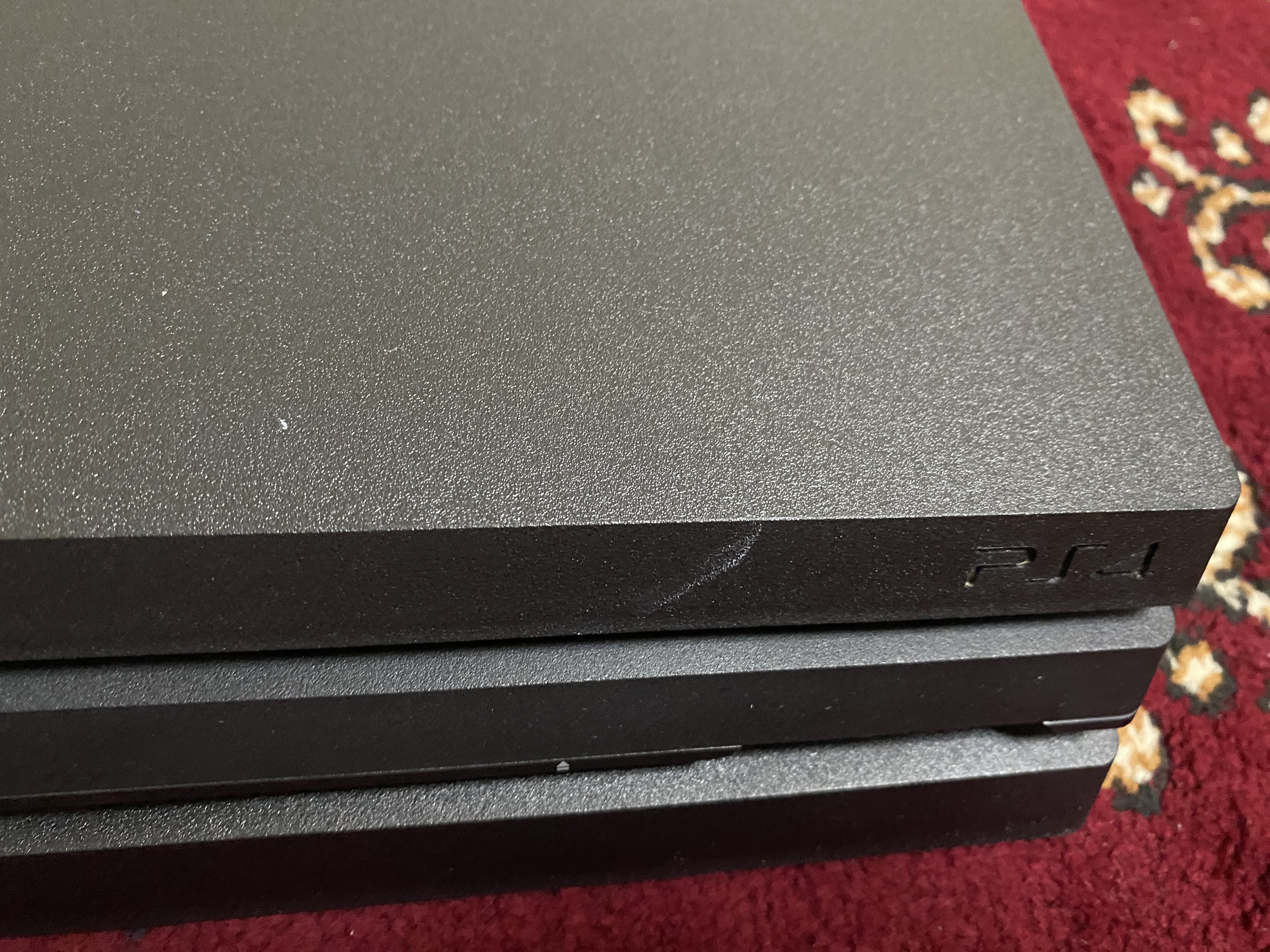 PlayStation 4 Pro, 1TB, o'yinlar va 2-joystik bilan