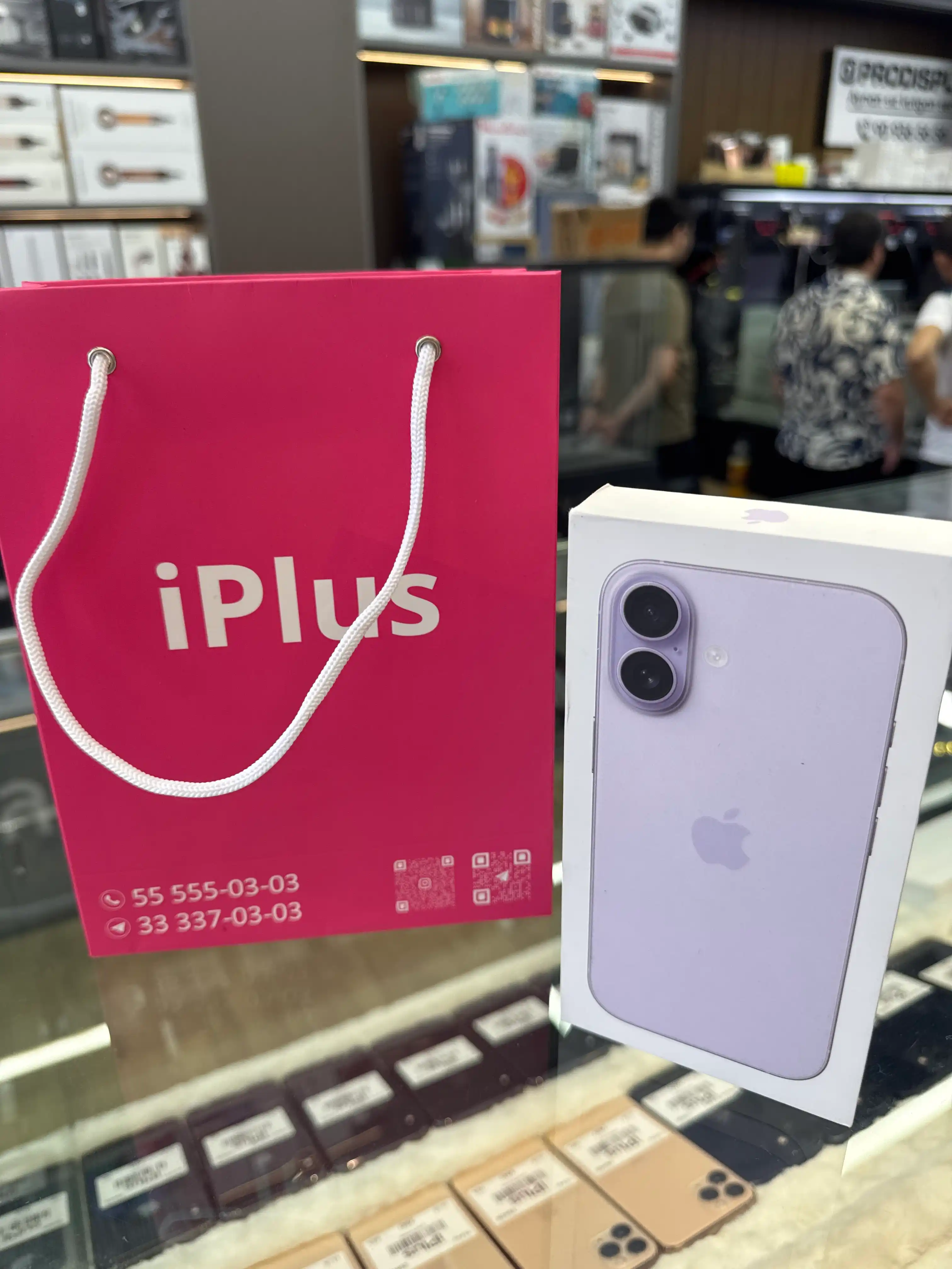 Apple смартфон iPhone 17 256GB/512B/1TB, SIM/e-SIM