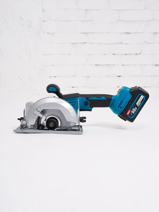 Makita akkumulyatorli nabor 6 tasi 1 da: shurupovyort, perforator, bolgarka, arralar