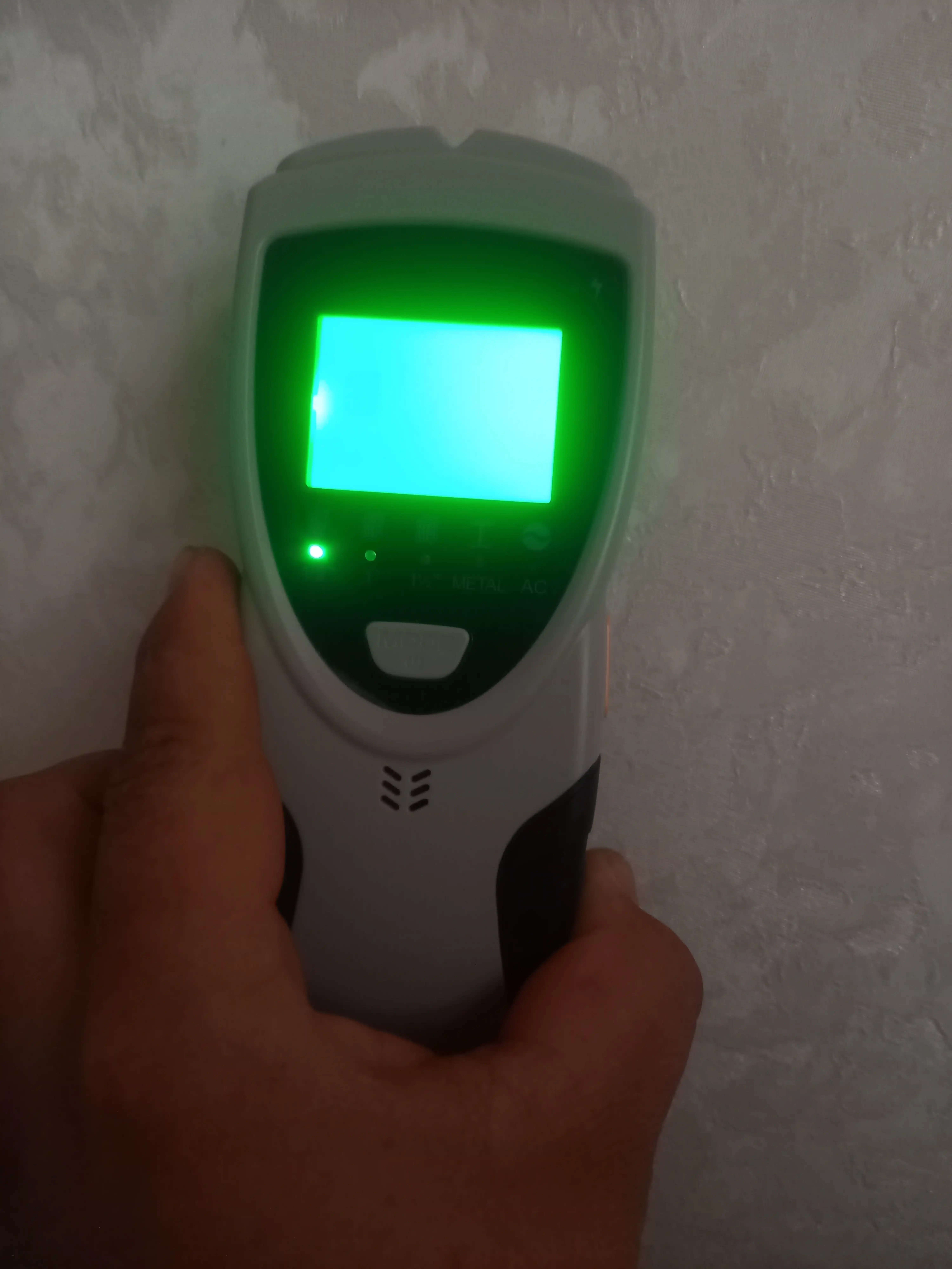 Elektron detektor: Devor ichidagi sim, metall va yog‘ochni 1 duym aniqlikda toping