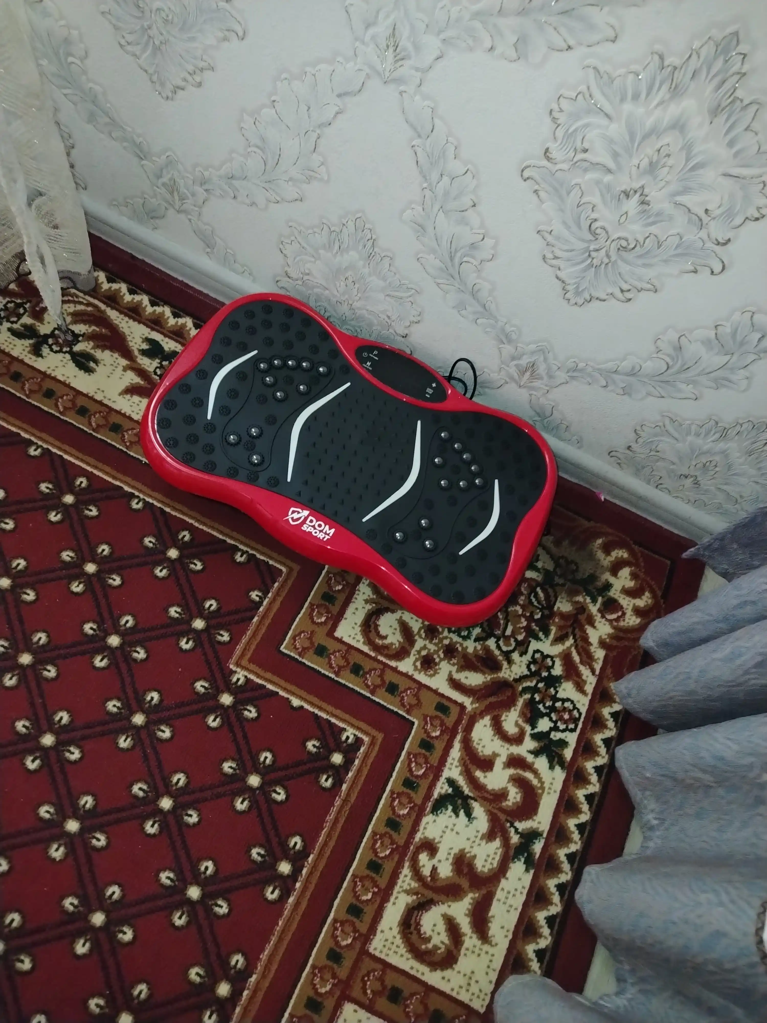 Vibroplatforma FIDGO, ozish va massaj uchun trenajyor, Bluetooth va pult bilan